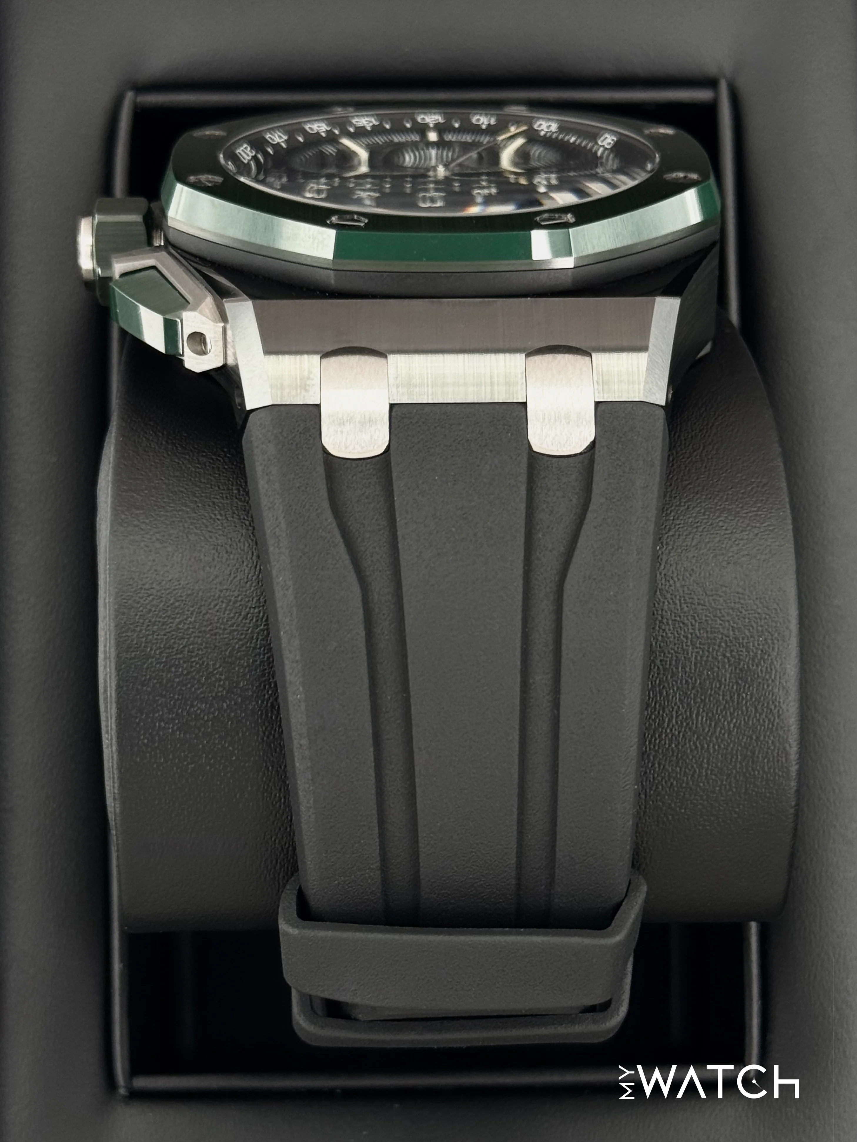 NEW 2025 Audemars Piguet Royal Oak Chroograph 43mm 26420CE Ceramic Green Dial - Image 4