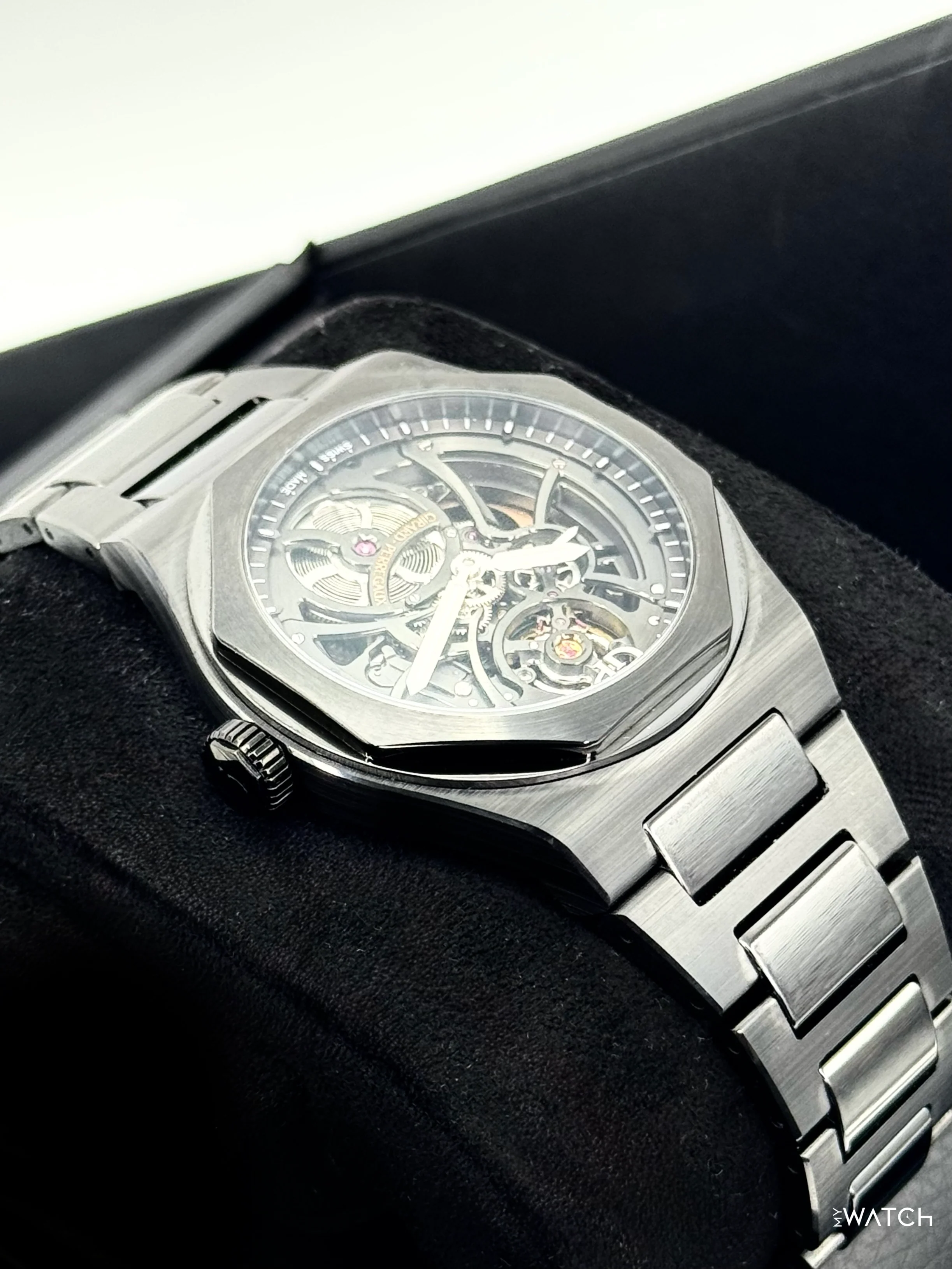NEW 2025 Girard-Perregaux Laureato 42mm 81015-32-001-32A Black Skeleton Dial - Image 8