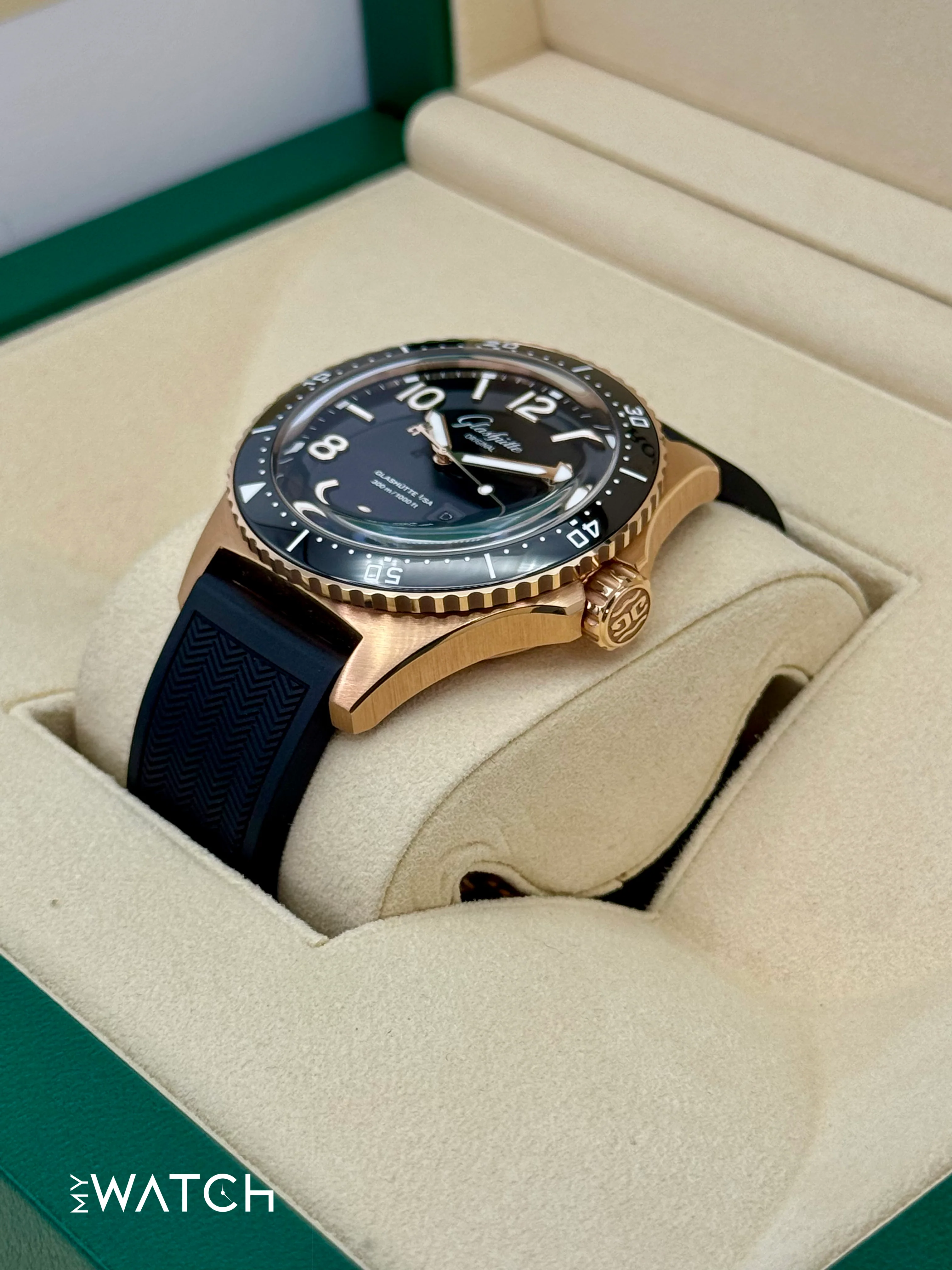 New 2025 Glashütte Seaq Panorama Date 43.2mm 1-36-13-03-90 Red Gold - Image 5