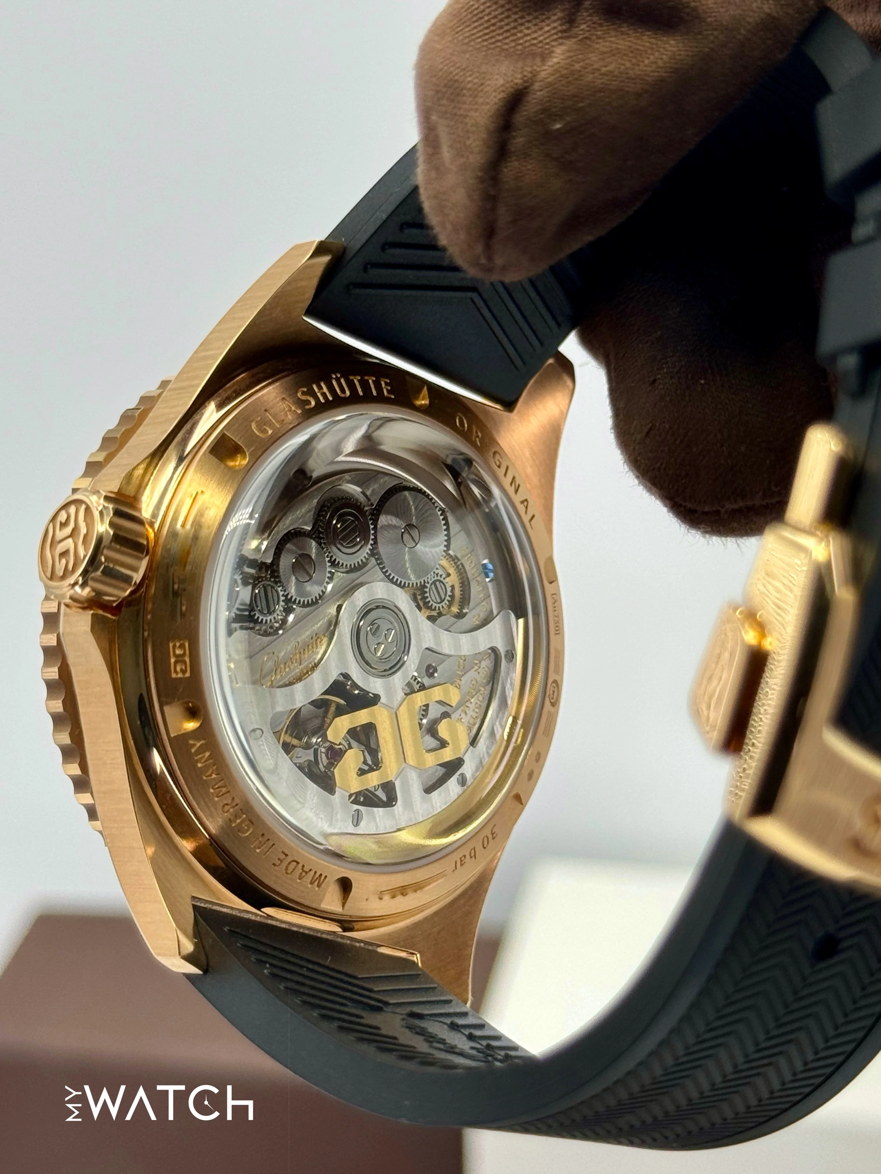 New 2025 Glashütte Seaq Panorama Date 43.2mm 1-36-13-03-90 Red Gold - Image 9