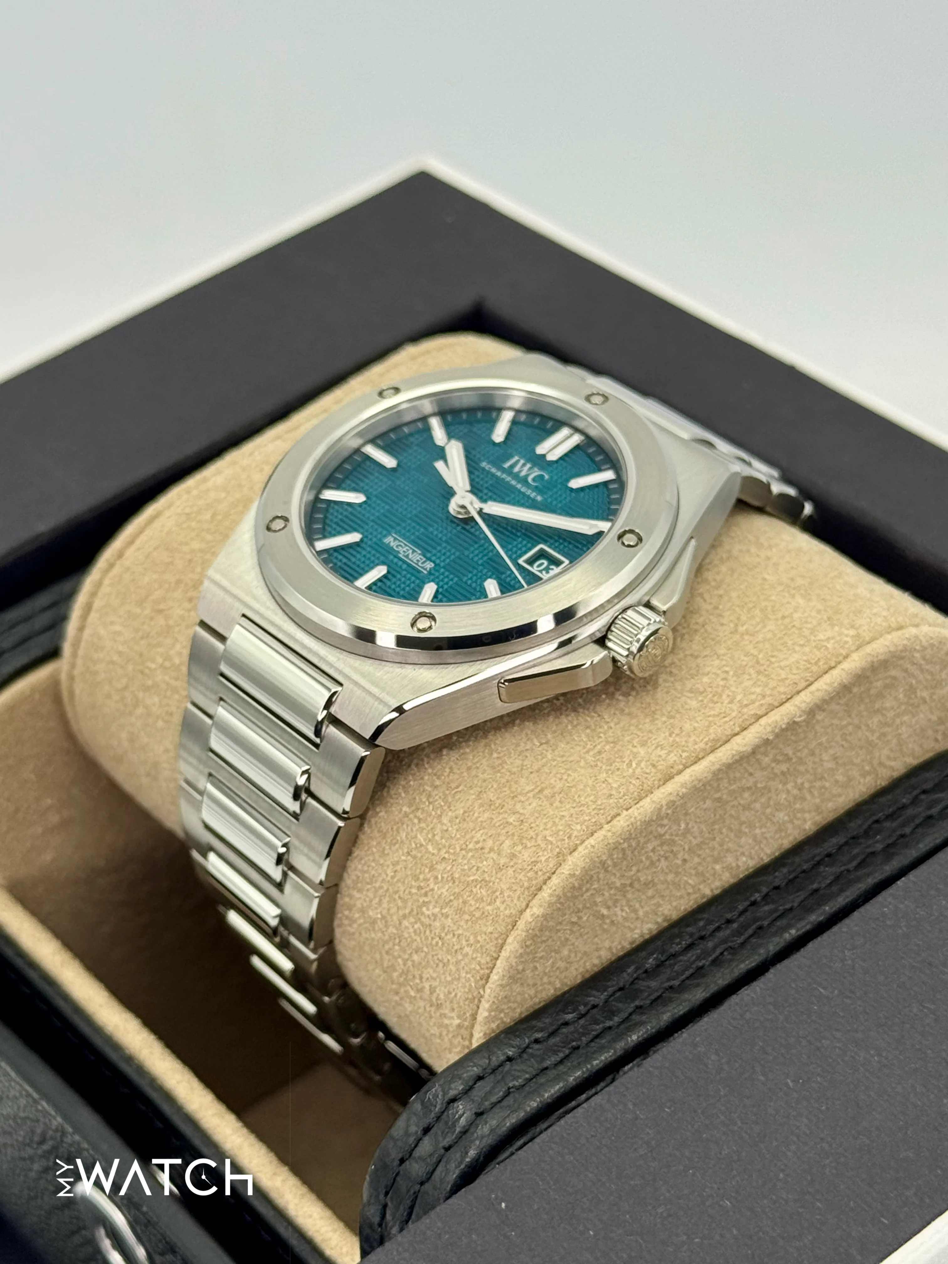 NEW 2025 IWC Ingenieur Automatic 40mm IW328903 Aqua Dial - Image 5