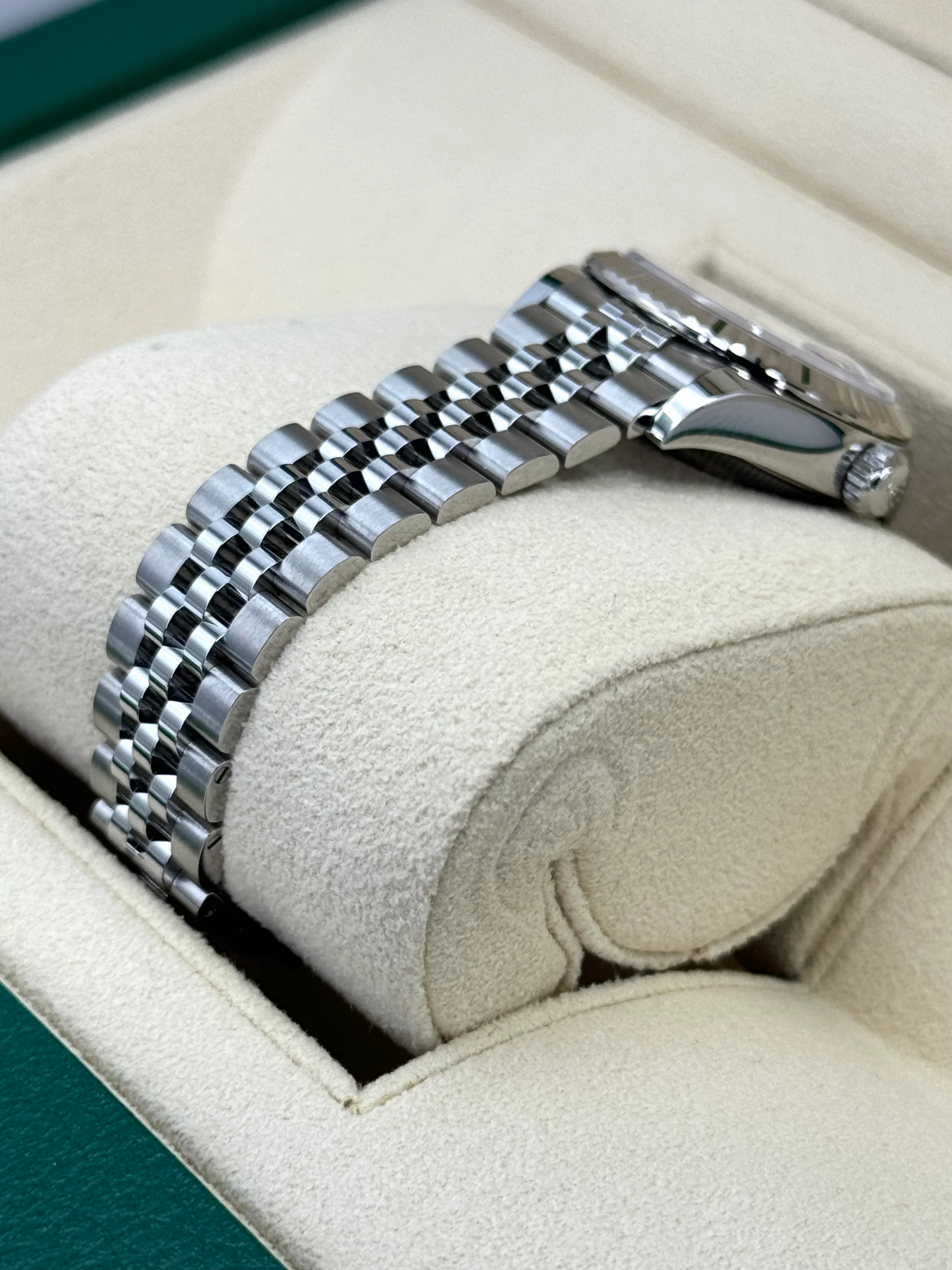 NEW 2025 Lady Datejust 28mm 279174 Stainless Steel Jubilee Pink Dial - Image 5