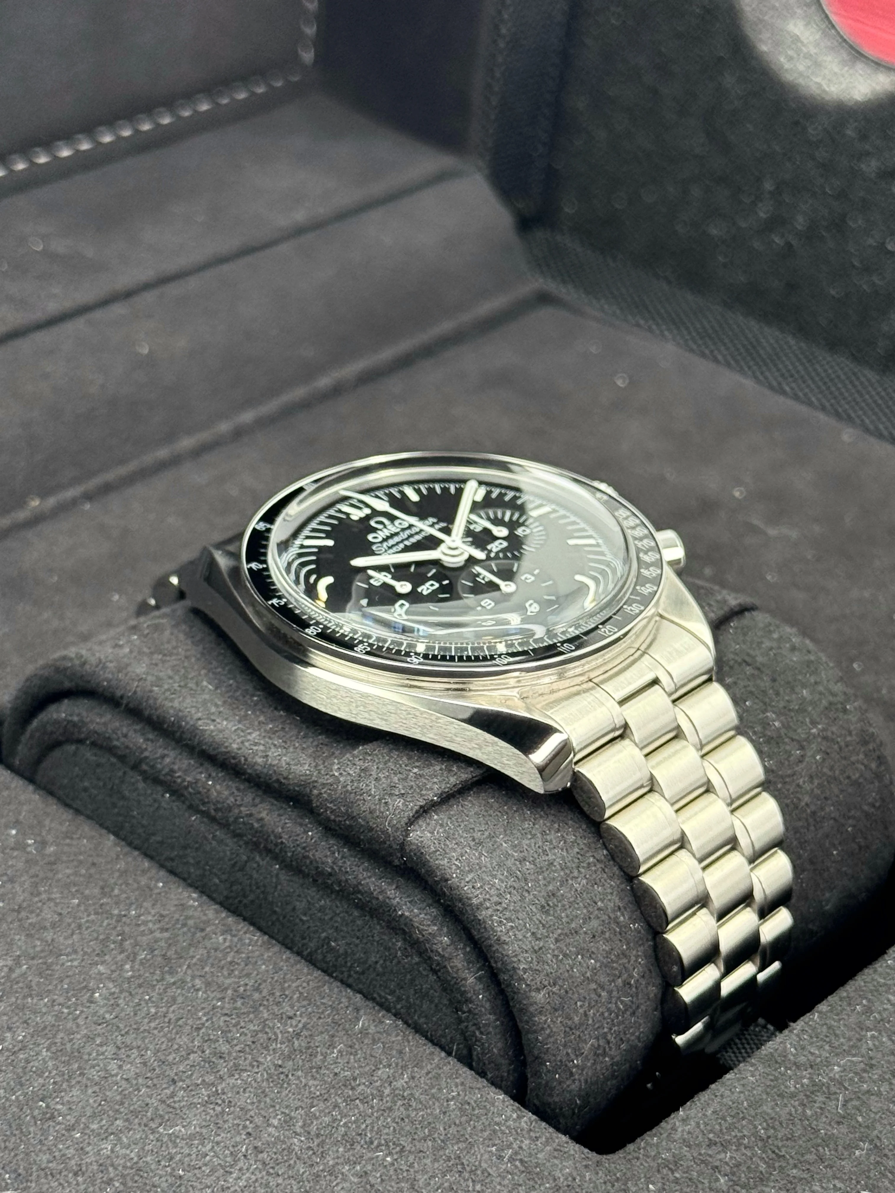 NEW 2025 Omega 42mm 310.30.42.50.01.001 Speedmaster Moonwatch - Image 6