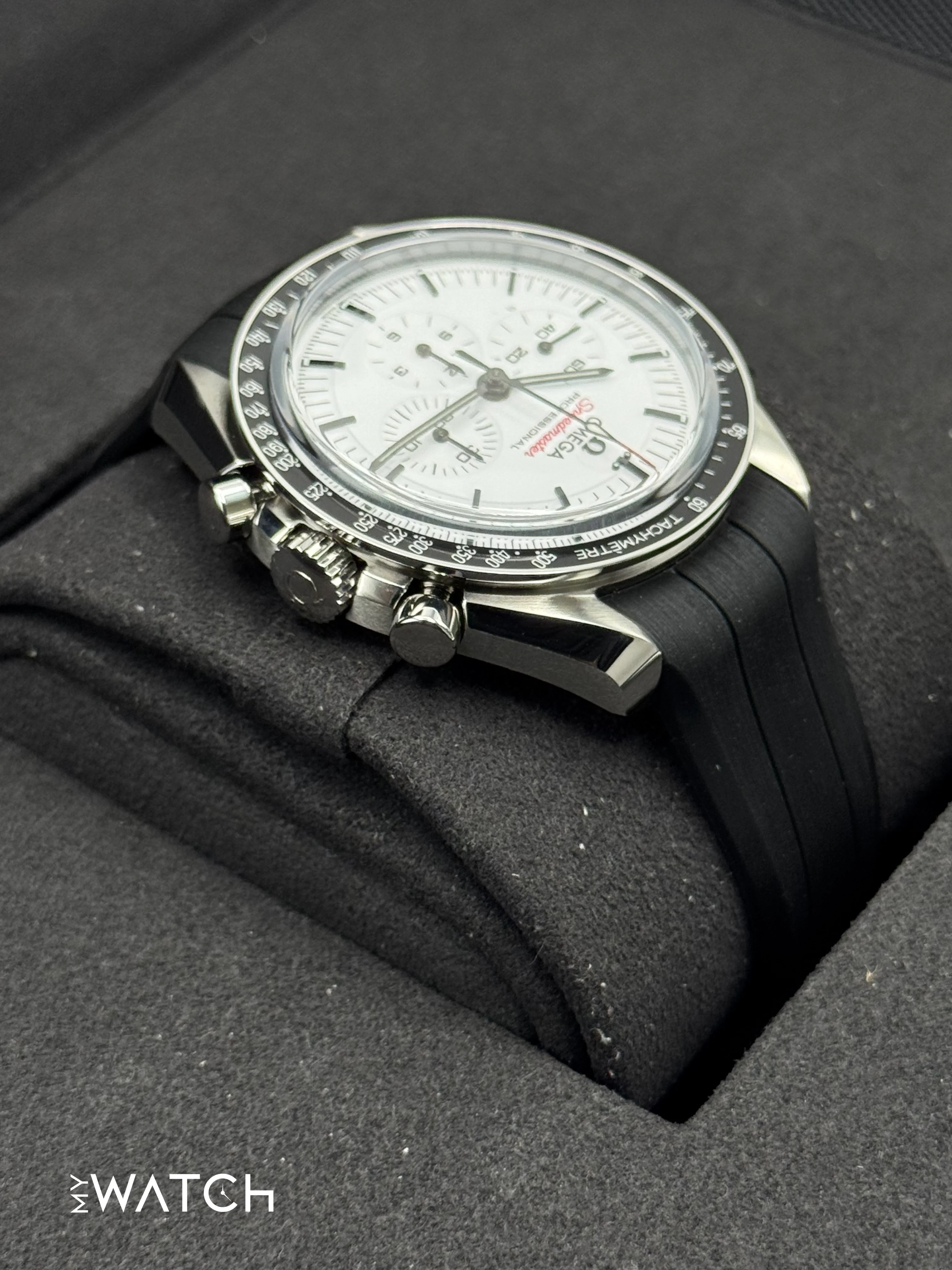 NEW 2025 Omega 42mm 310.32.42.50.04.001 Speedmaster Moonwatch Pro - Image 8