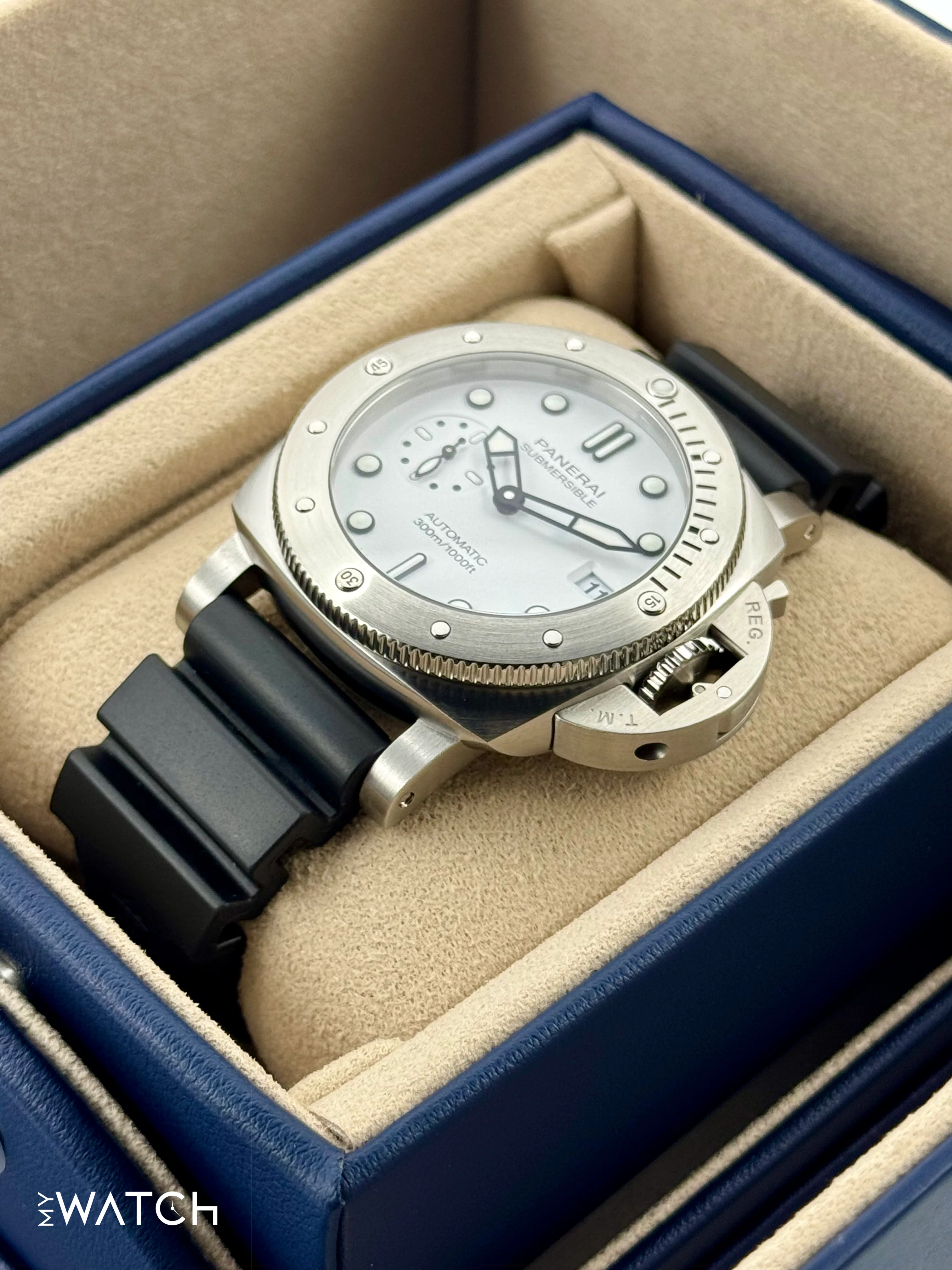 NEW 2025 Panerai Submersible 42mm PAM01590 Stainless Steel White Dial - Image 5