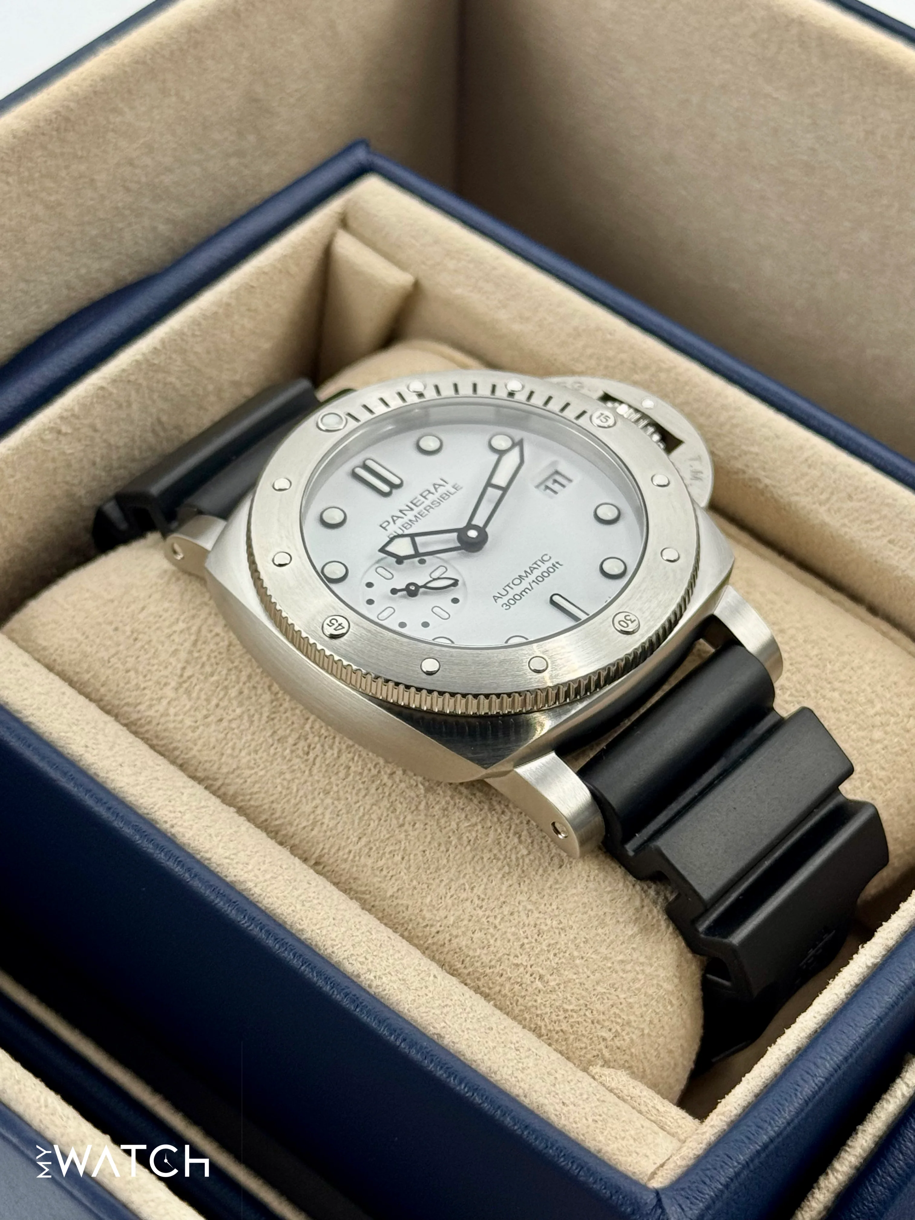 NEW 2025 Panerai Submersible 42mm PAM01590 Stainless Steel White Dial - Image 6