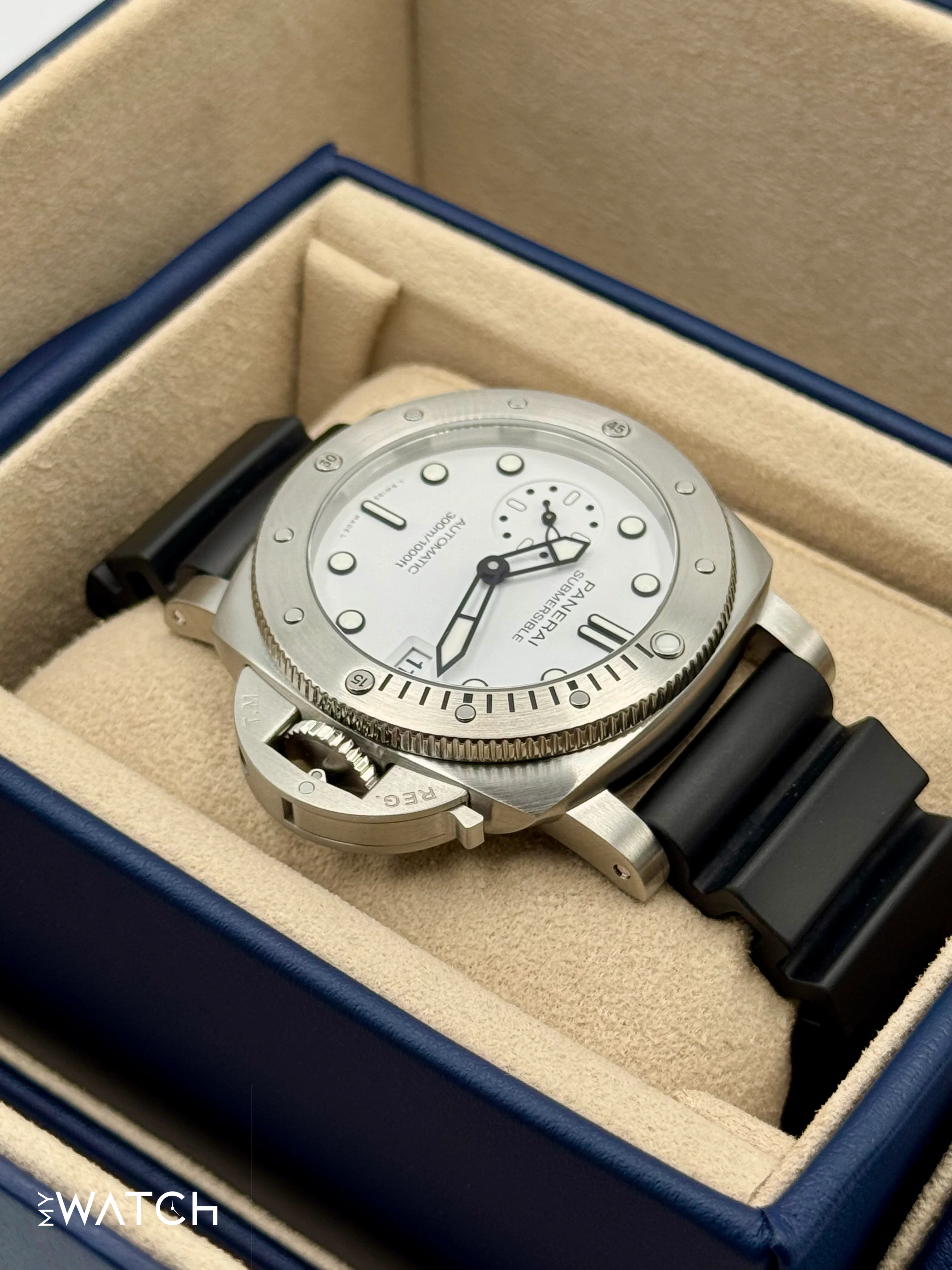 NEW 2025 Panerai Submersible 42mm PAM01590 Stainless Steel White Dial - Image 8