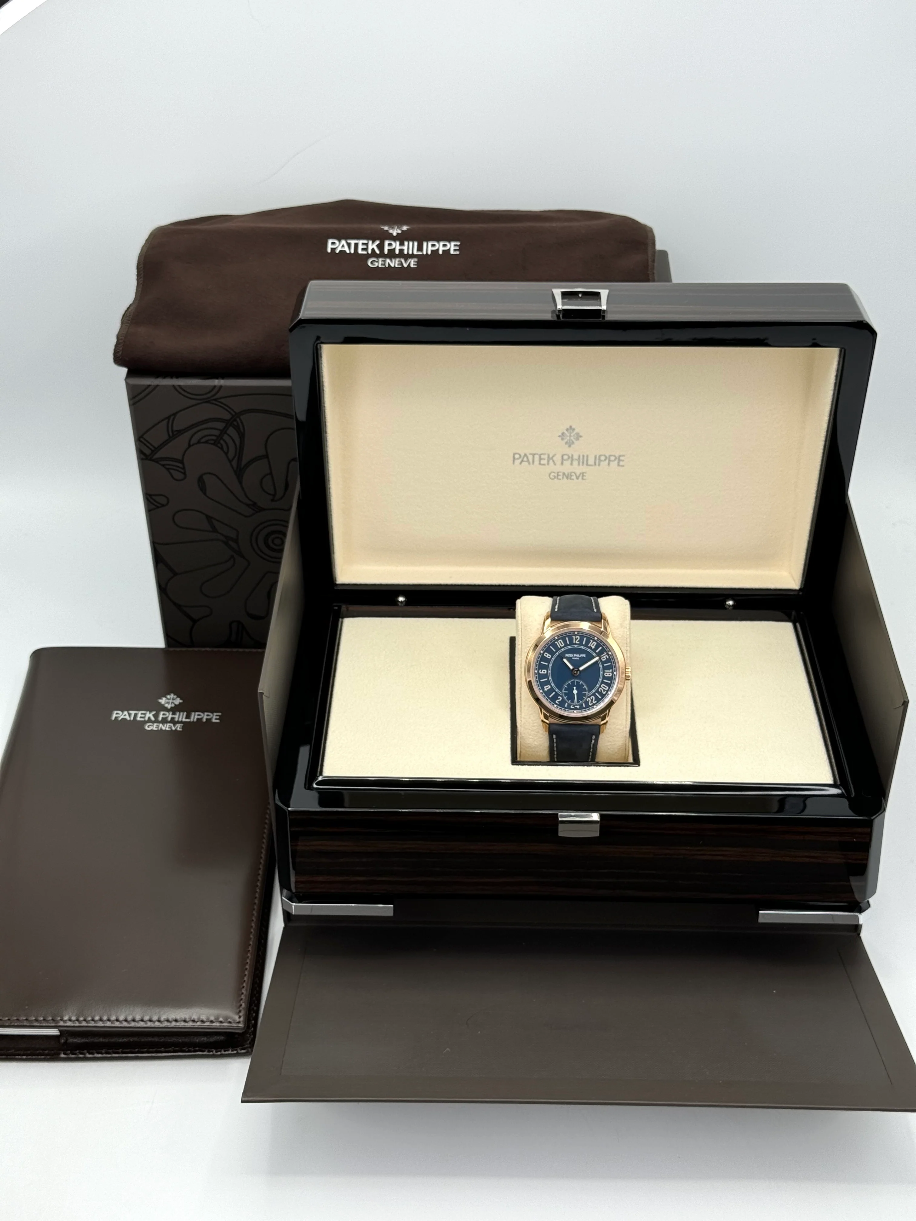 NEW 2025 Patek Philippe 42mm 5224R Calatrava Travel Time Rose Gold Blue Dial - Image 12