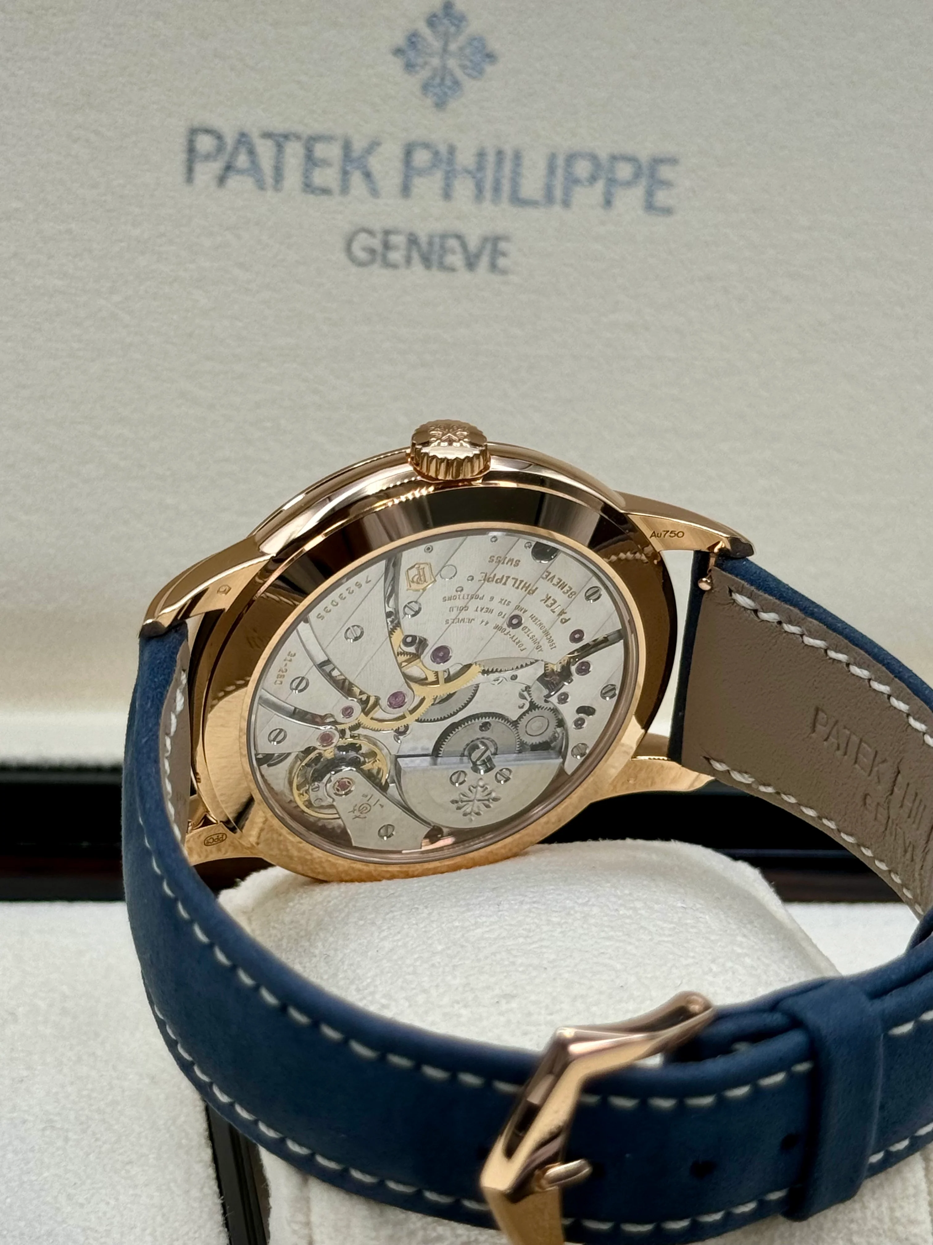 NEW 2025 Patek Philippe 42mm 5224R Calatrava Travel Time Rose Gold Blue Dial - Image 9