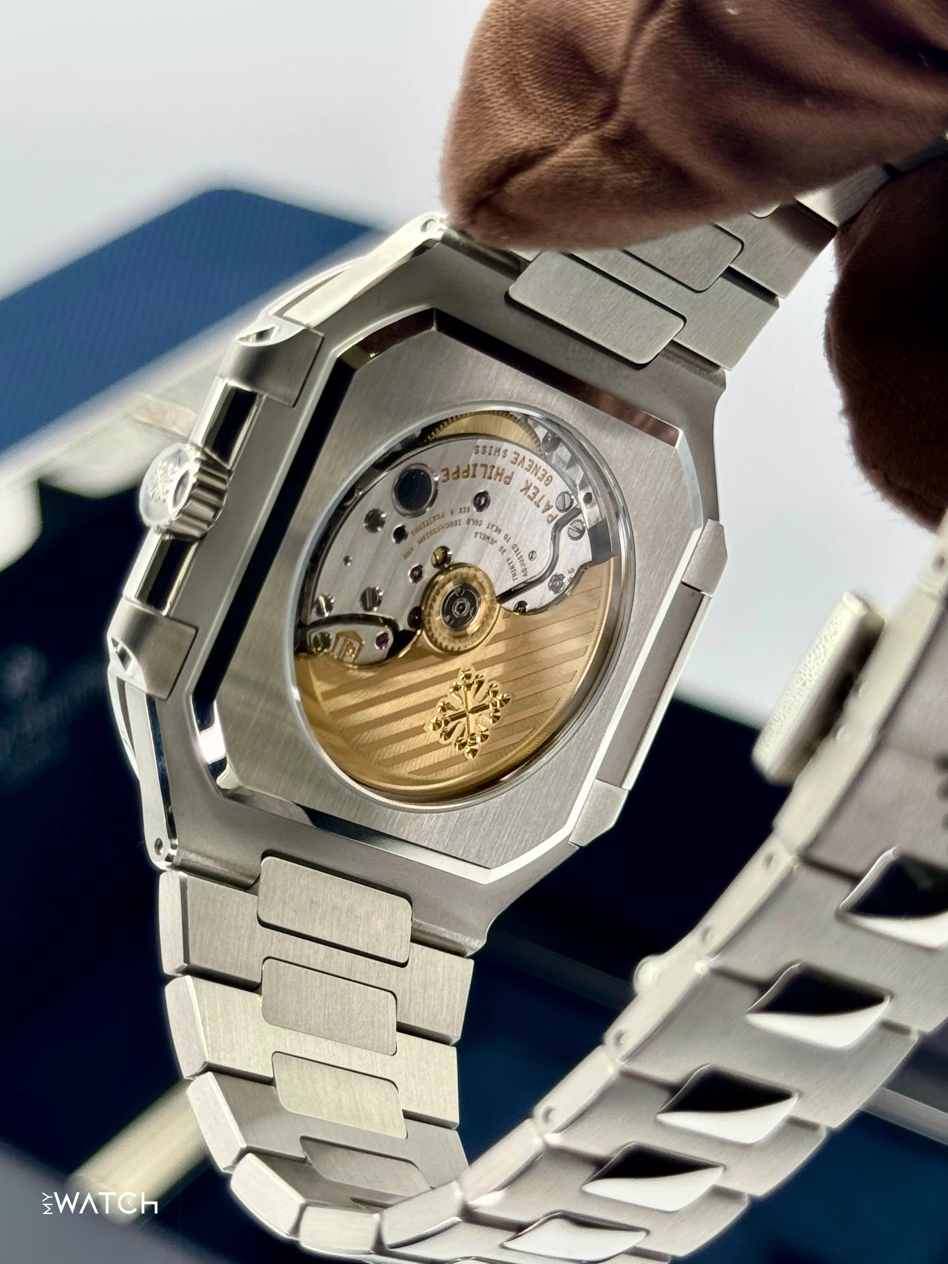 NEW 2025 Patek Philippe Cubitus 45mm 5821 Stainless Steel Green Dial - Image 9