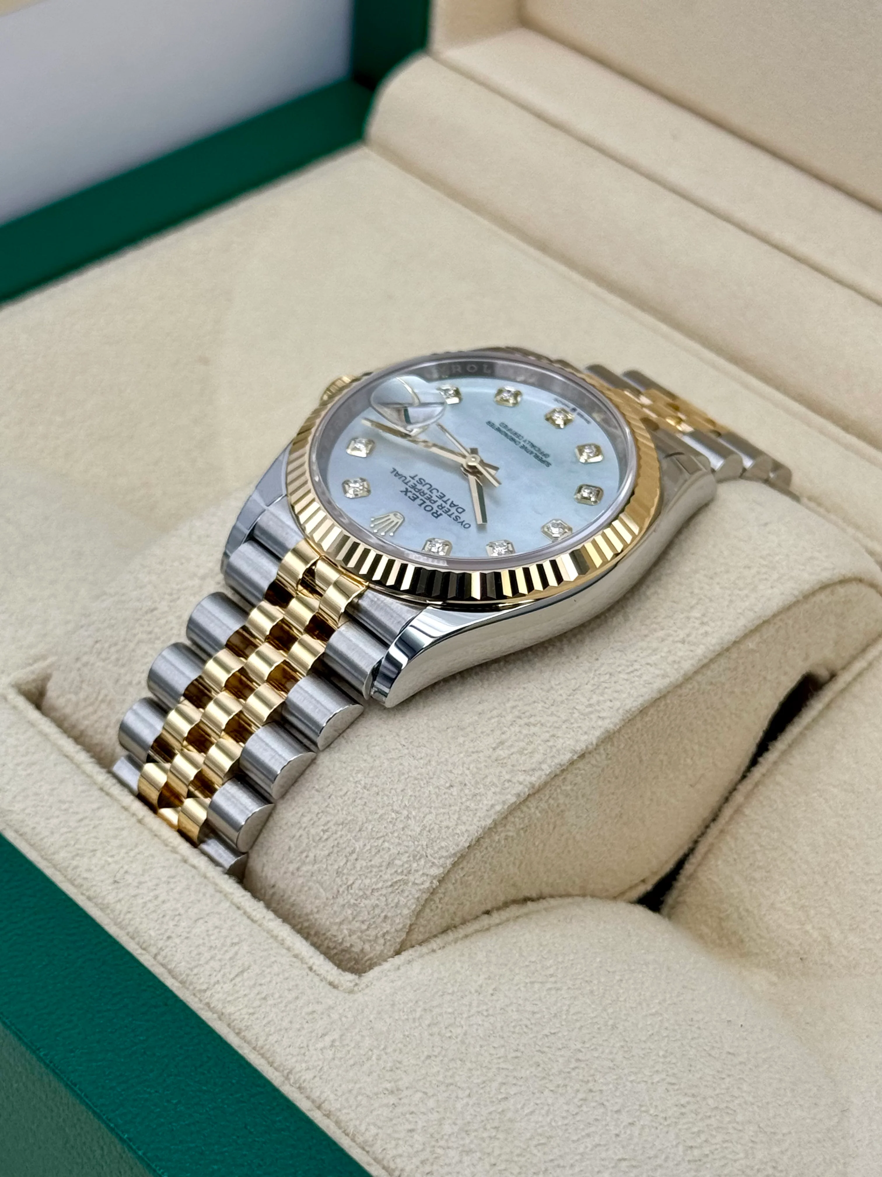 NEW 2025 Rolex Datejust 36mm 126233 Mother of Pearl Diamond Dial - Image 7