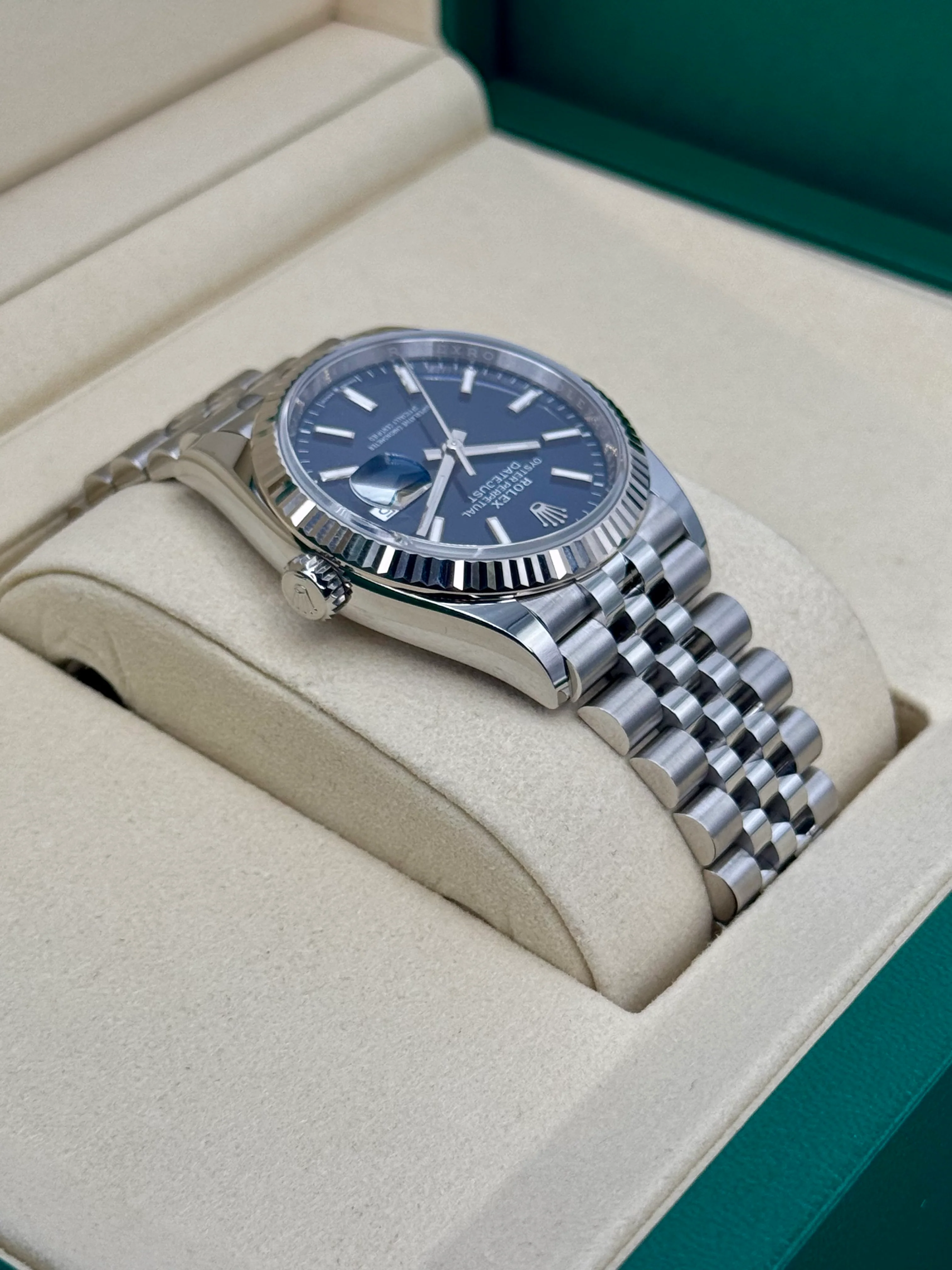 NEW 2025 Rolex Datejust 36mm 126234 Stainless Steel Jubilee Blue Dial - Image 8