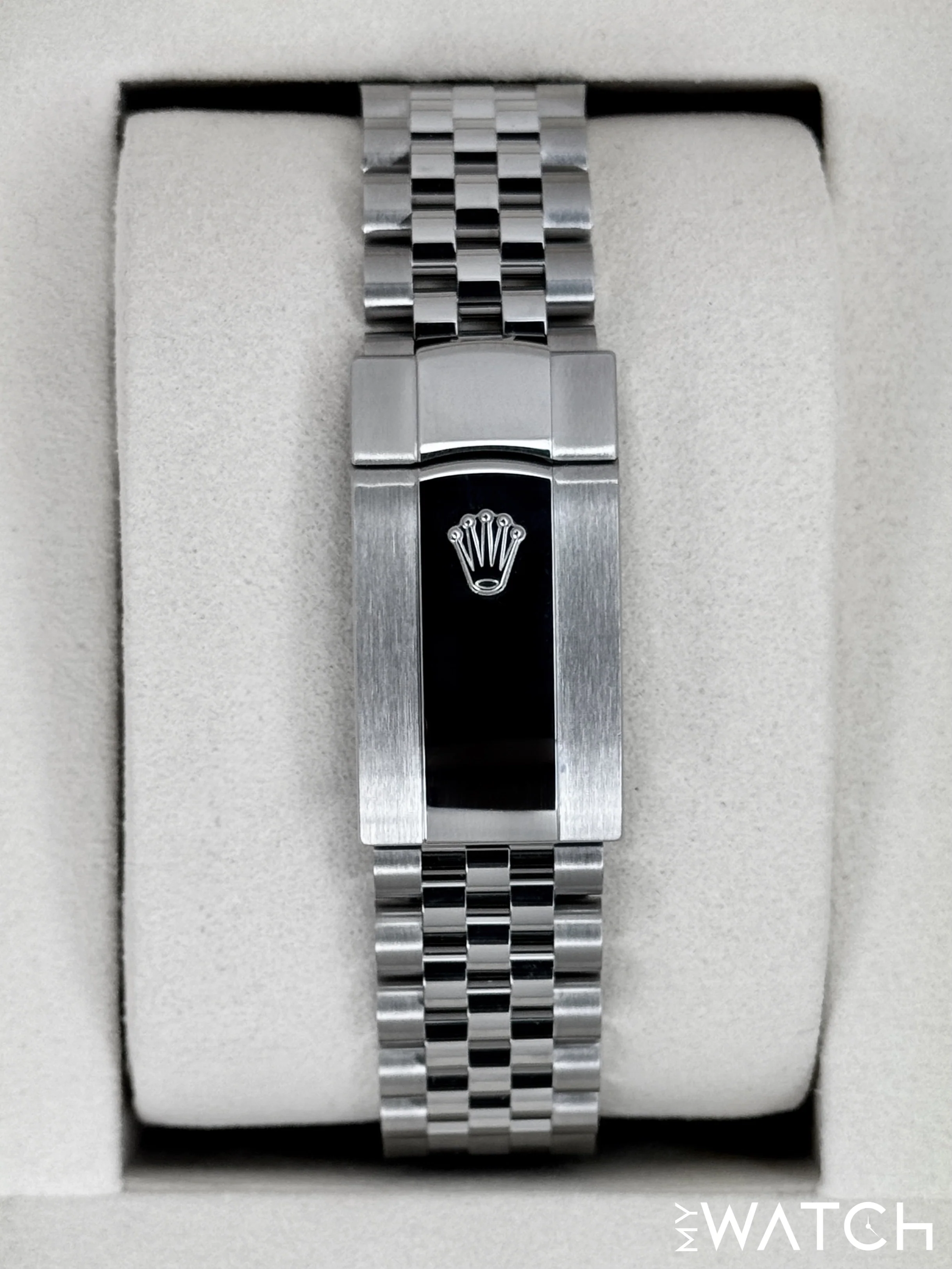 NEW 2025 Rolex Datejust 41mm 126300 Stainless Steel Jubilee Blue Roman Numeral Dial - Image 2