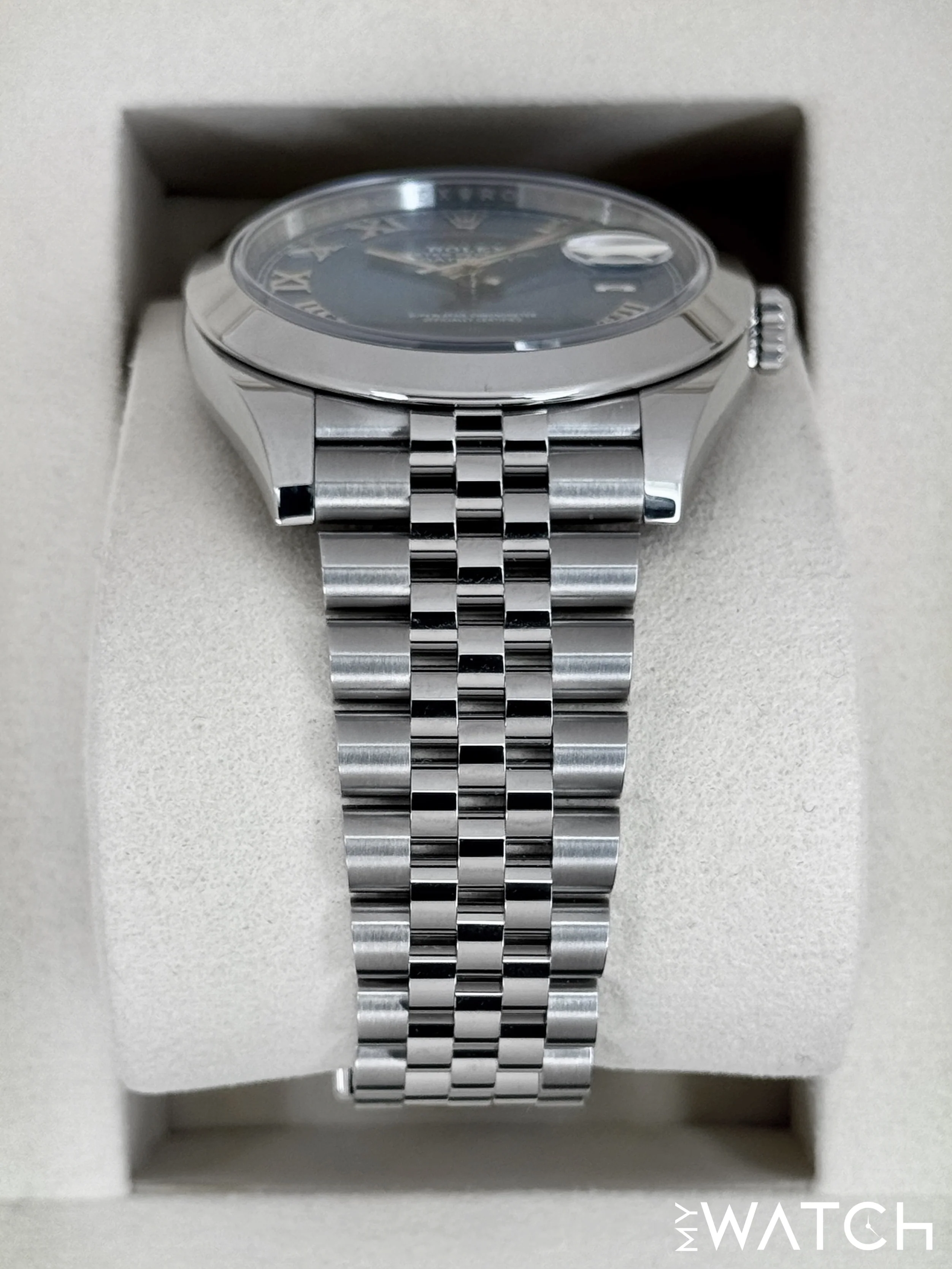 NEW 2025 Rolex Datejust 41mm 126300 Stainless Steel Jubilee Blue Roman Numeral Dial - Image 3