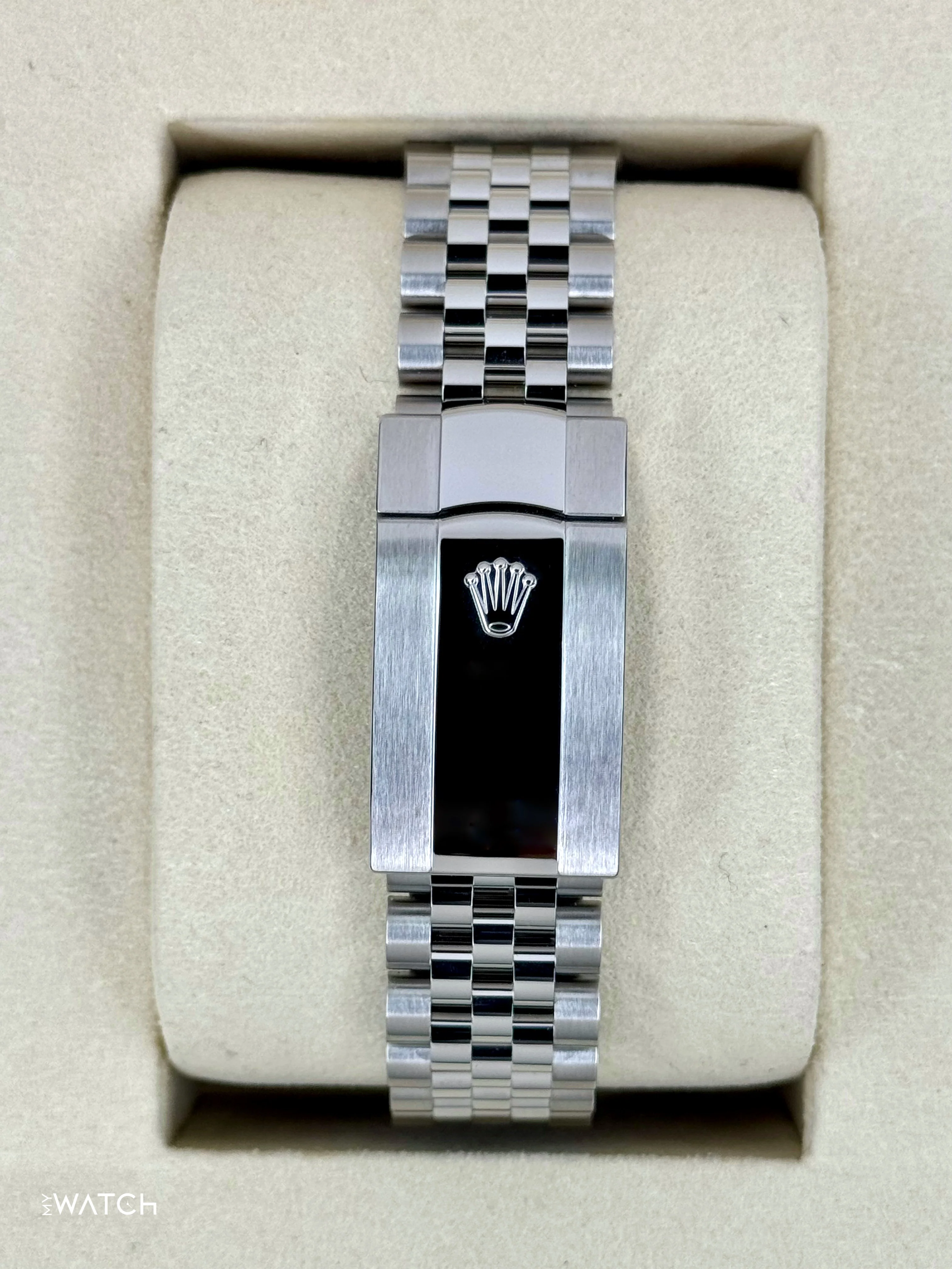 NEW 2025 Rolex Datejust 41mm 126300 Jubilee Wimbledon Dial - Image 2