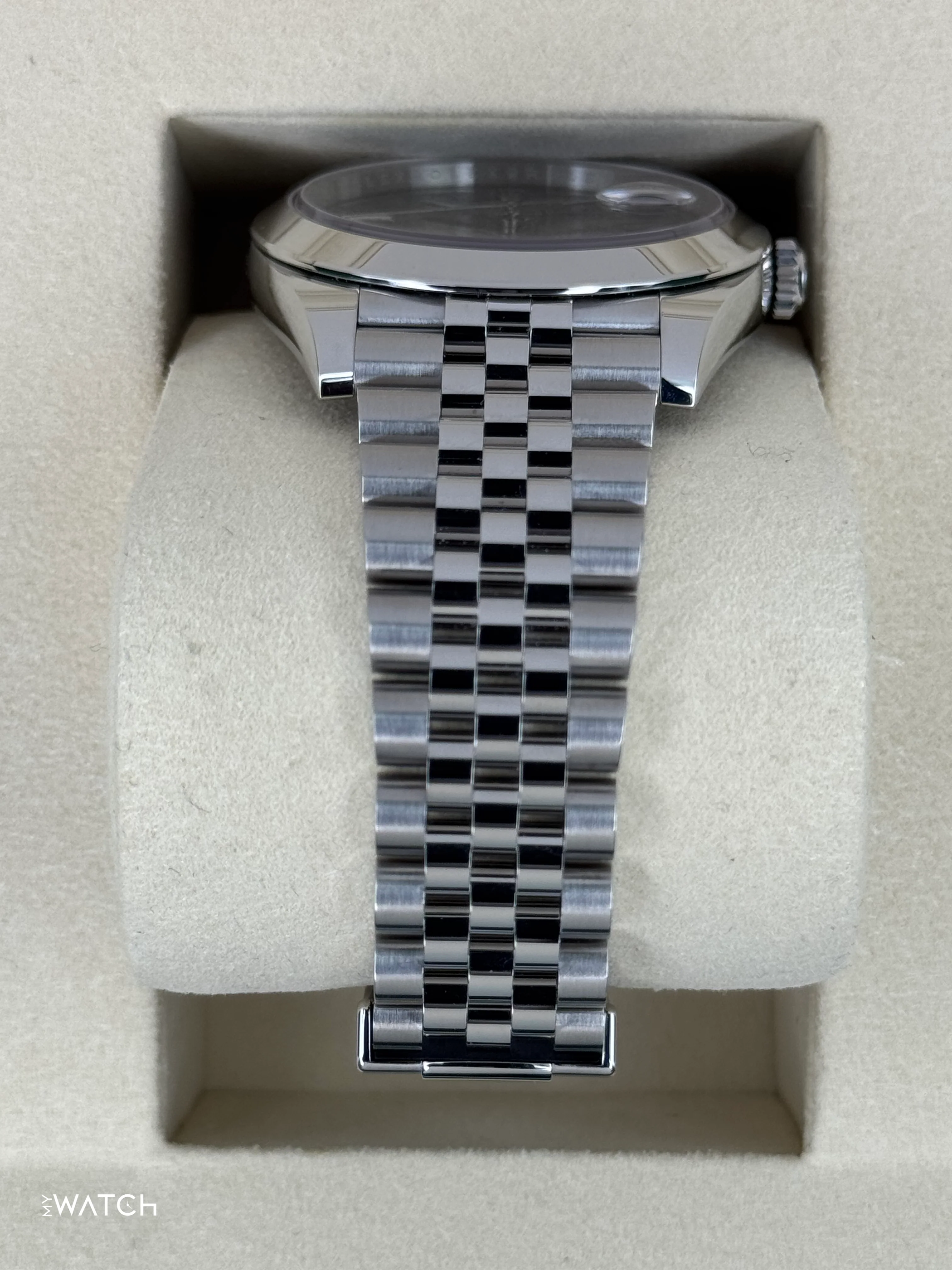 NEW 2025 Rolex Datejust 41mm 126300 Jubilee Wimbledon Dial - Image 3