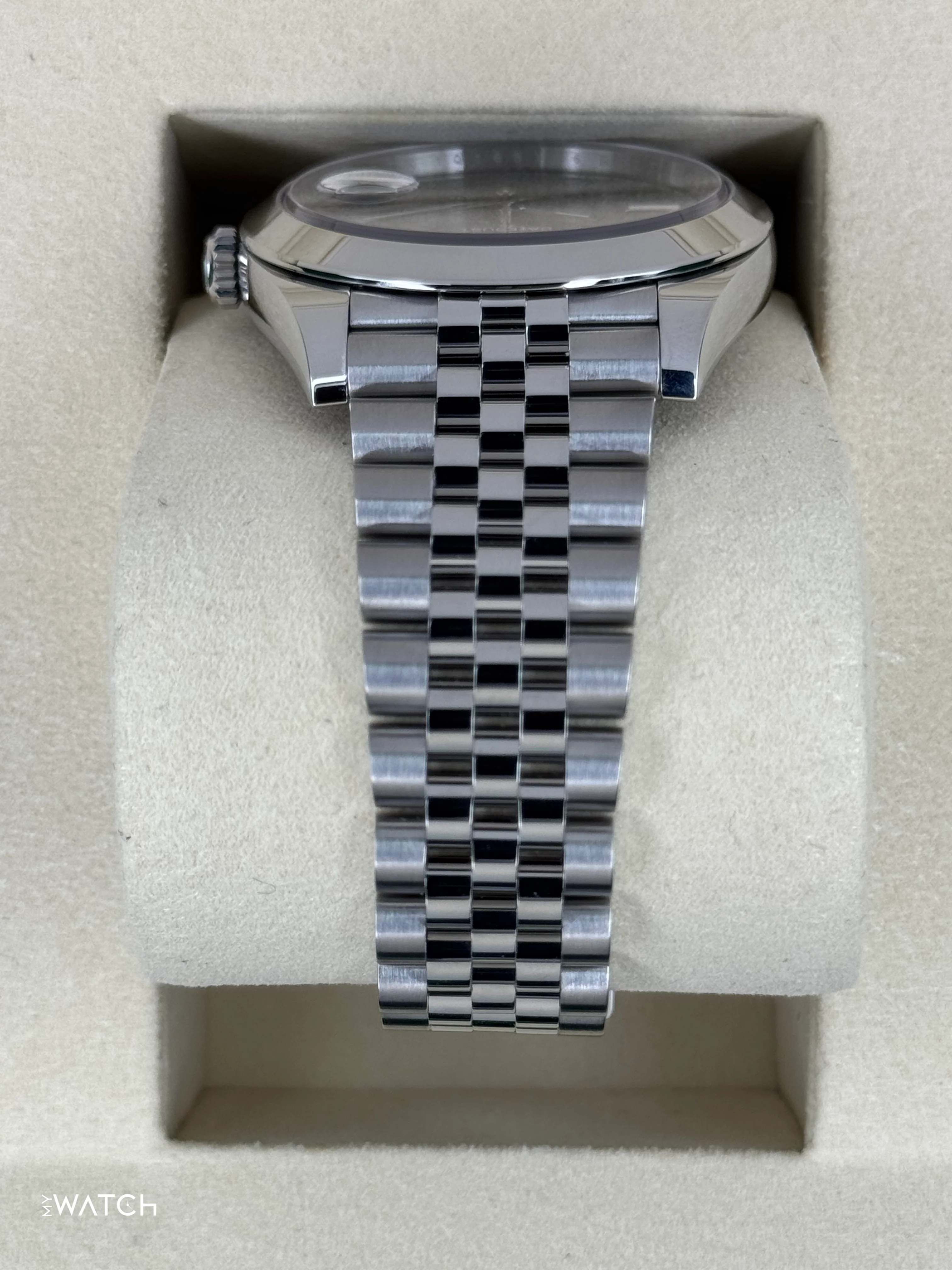 NEW 2025 Rolex Datejust 41mm 126300 Jubilee Wimbledon Dial - Image 4