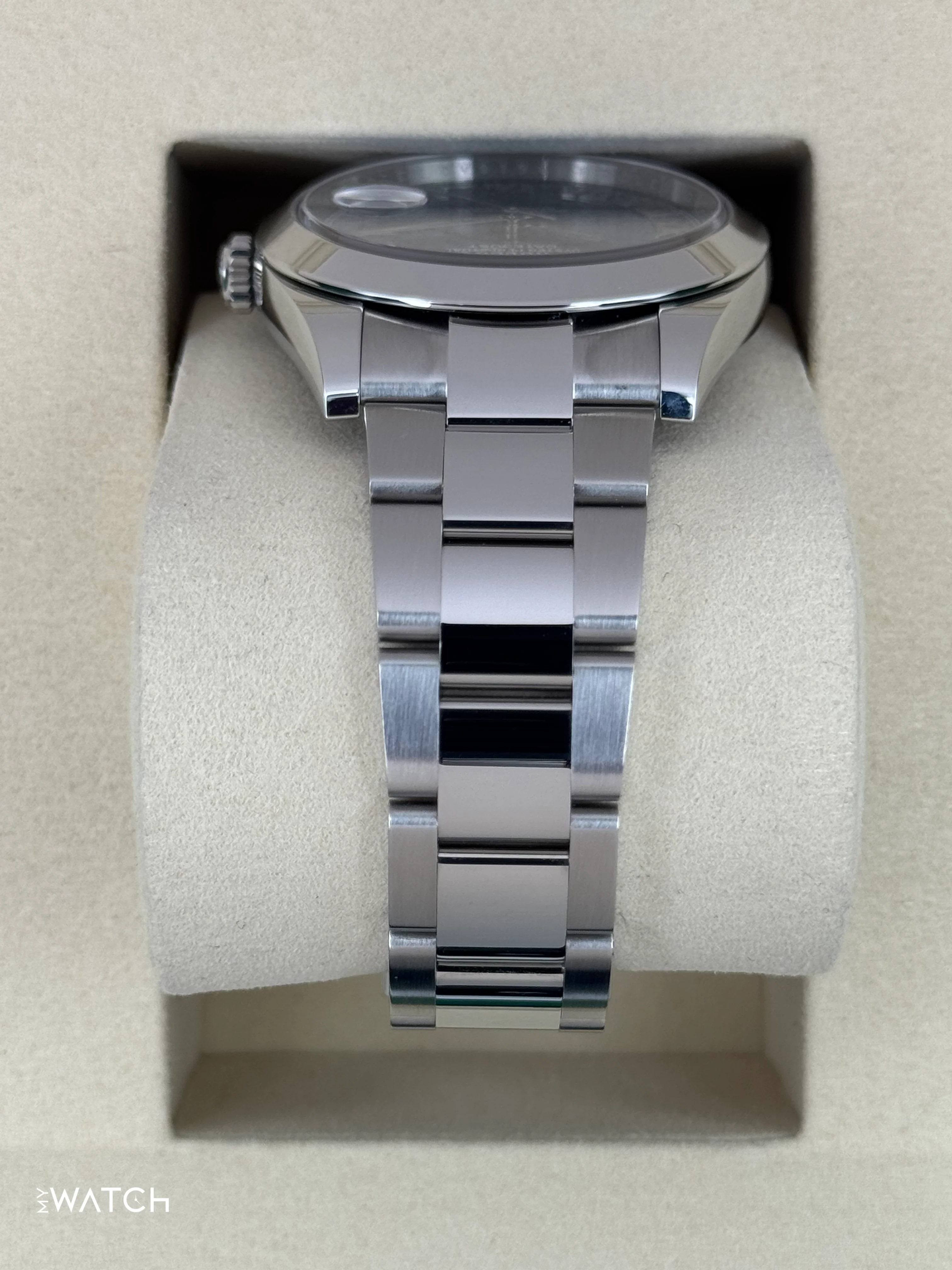 NEW 2025 Rolex Datejust 41mm 126300 Oyster Blue Roman Numeral Dial - Image 4