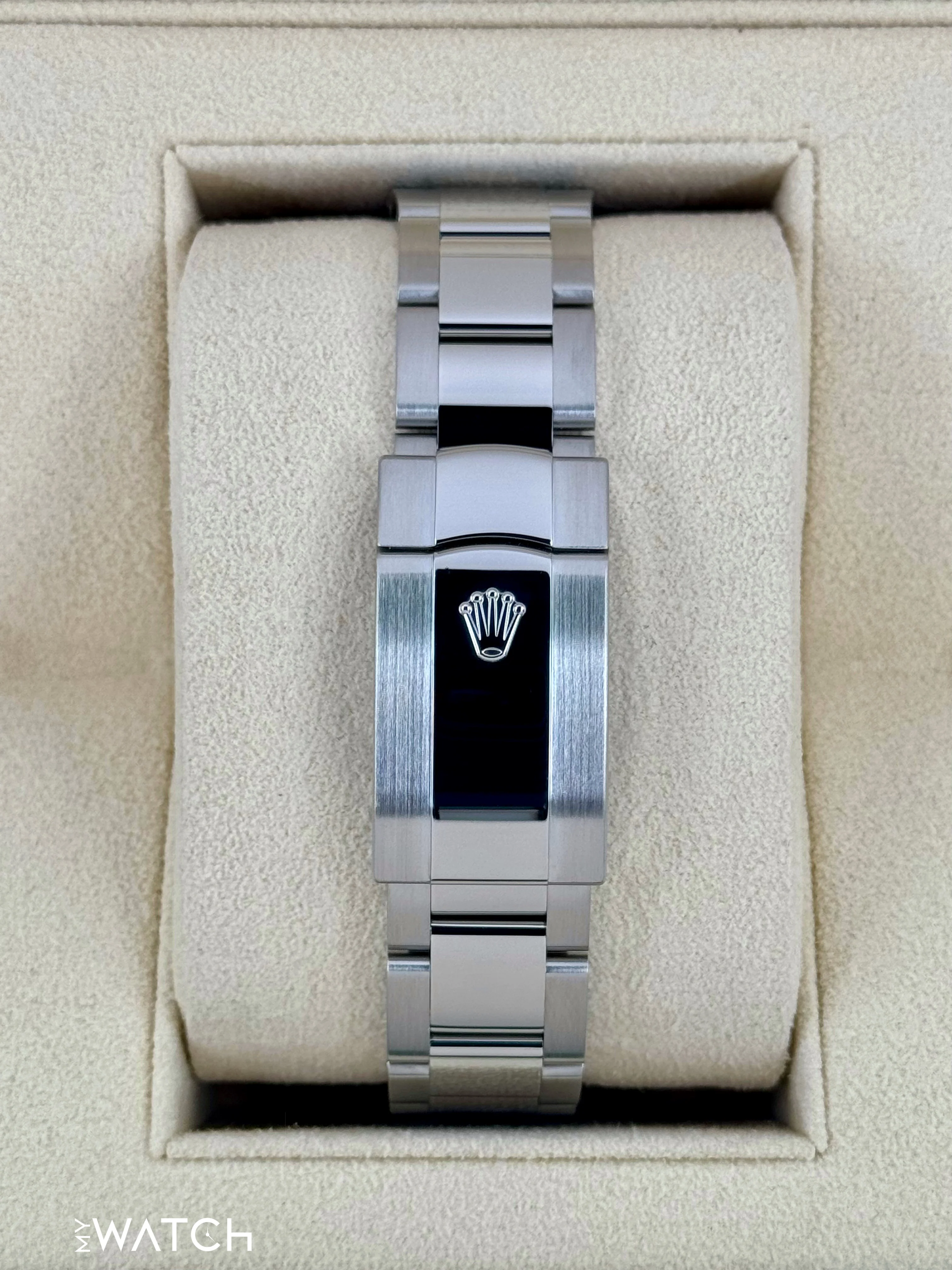 NEW 2025 Rolex Datejust 41mm 126300 Stainless Steel Oyster Silver Dial - Image 3