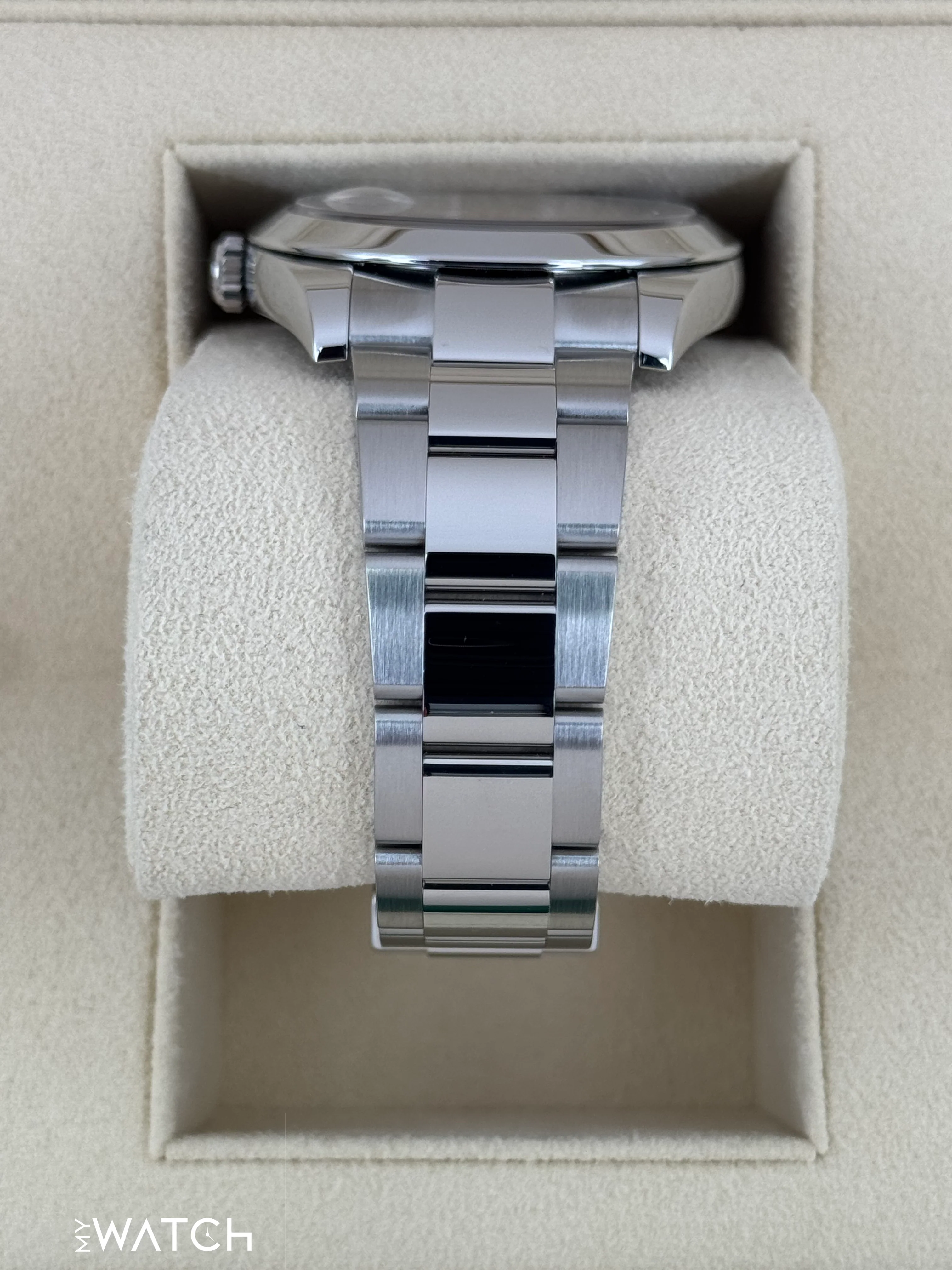 NEW 2025 Rolex Datejust 41mm 126300 Stainless Steel Oyster Silver Dial - Image 5