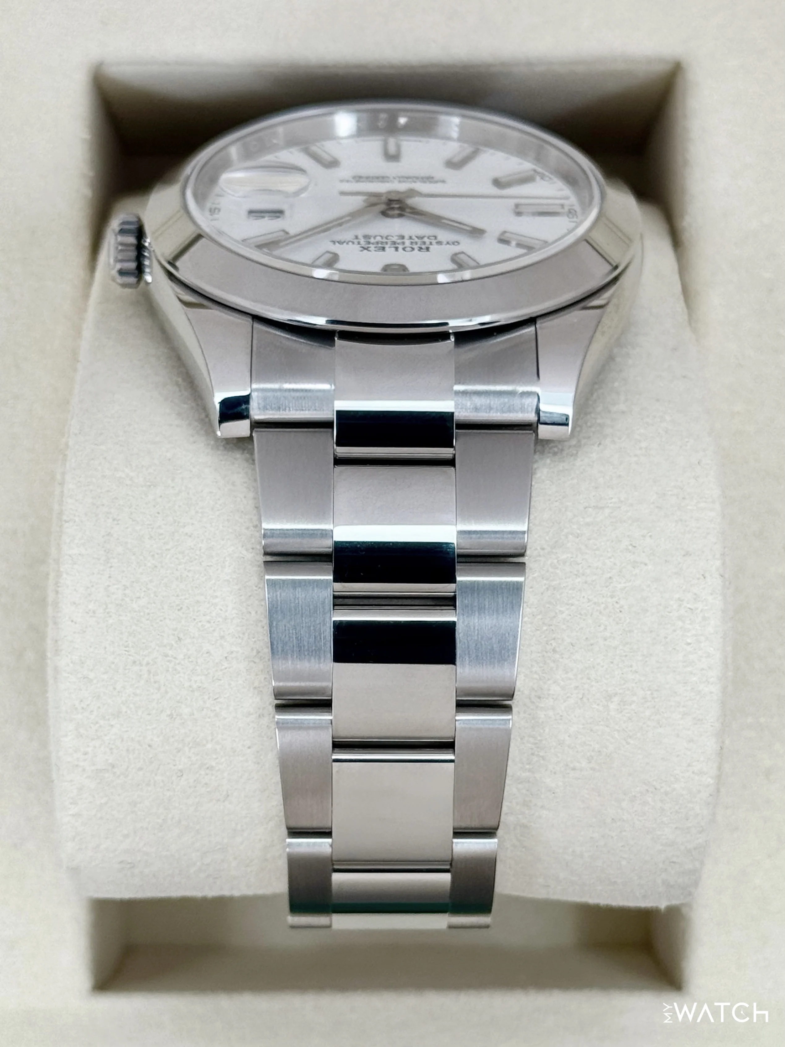 NEW 2025 Rolex Datejust 41mm 126300 Stainless Steel Oyster White Dial - Image 4