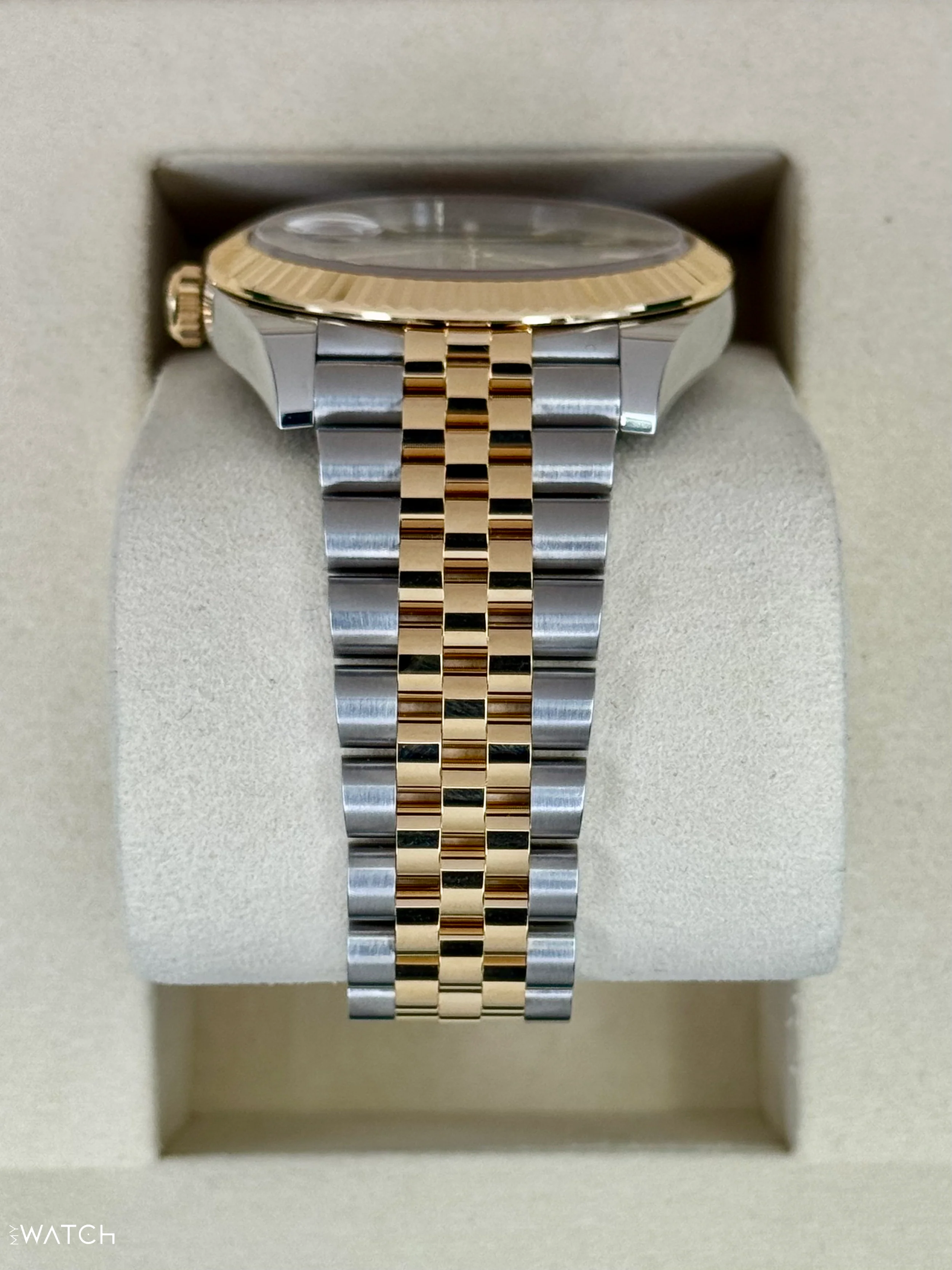 NEW 2025 Rolex Datejust 41mm 126333 Two-Tone Jubilee Black Dial (STICKERED) - Image 4