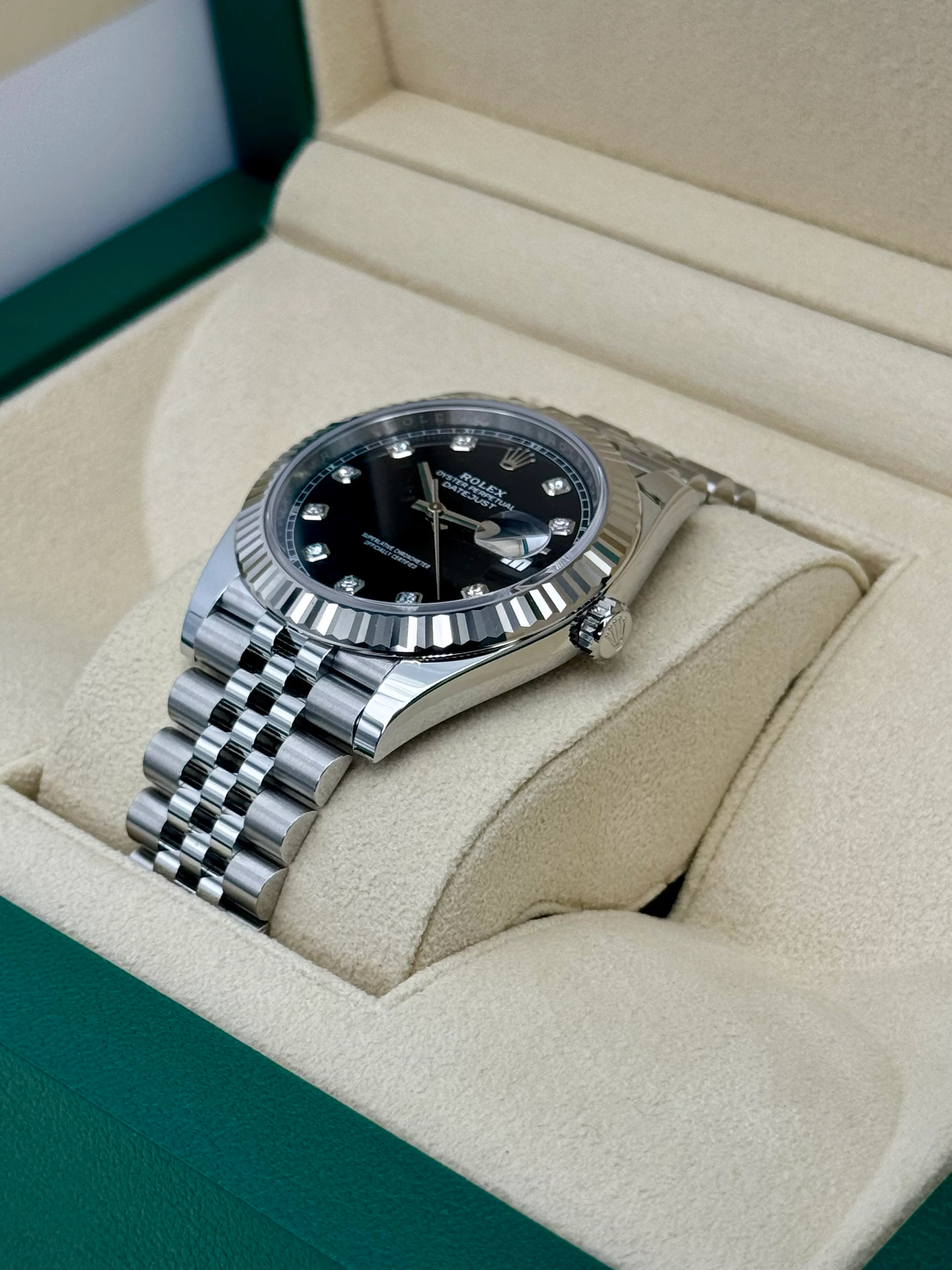 NEW 2025 Rolex Datejust 41mm 126334 Jubilee Black Diamond Dial - Image 5