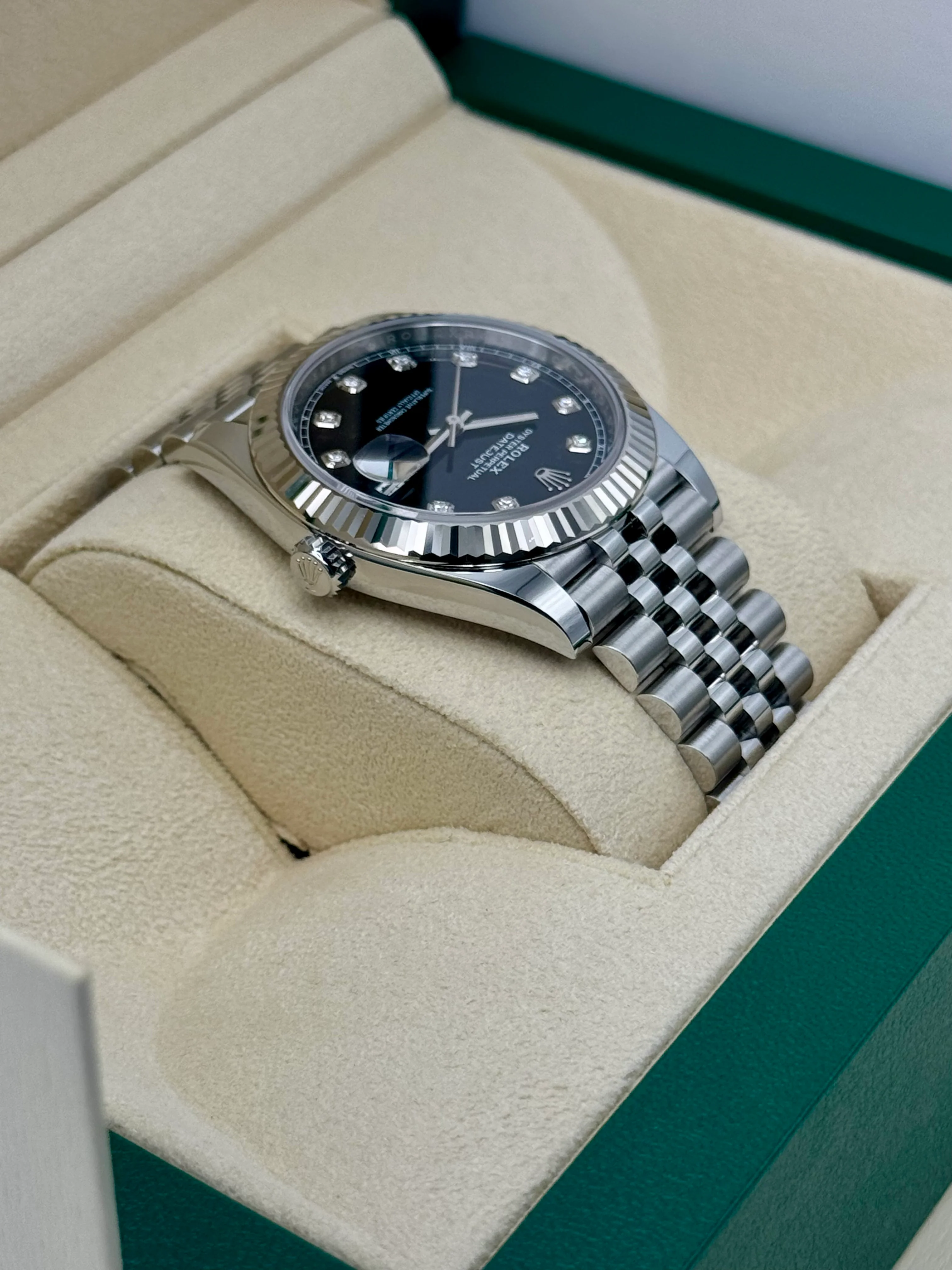 NEW 2025 Rolex Datejust 41mm 126334 Jubilee Black Diamond Dial - Image 8