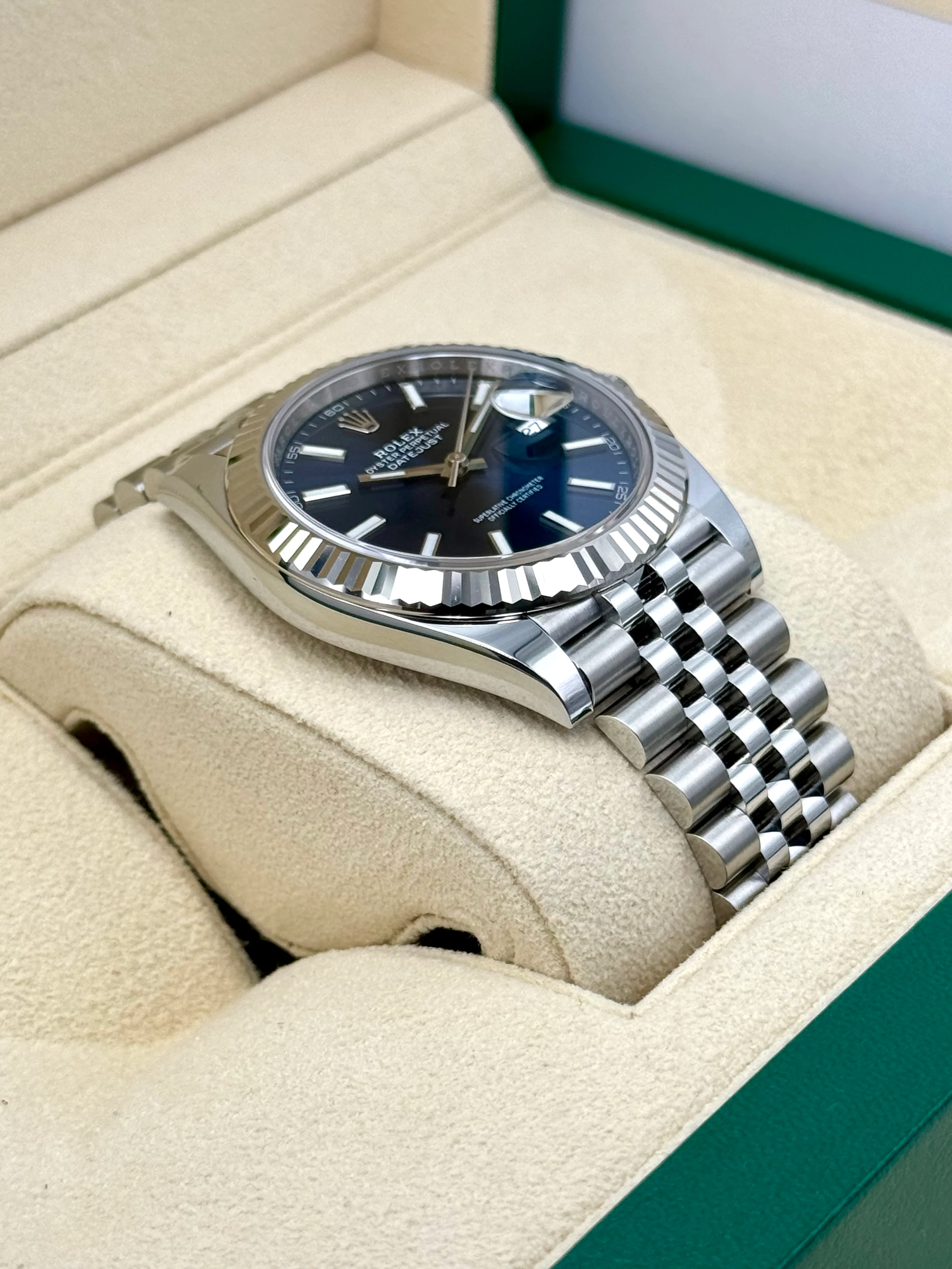 NEW 2024 Rolex Datejust 41mm 126334 Stainless Steel Jubilee Blue Dial - Image 6