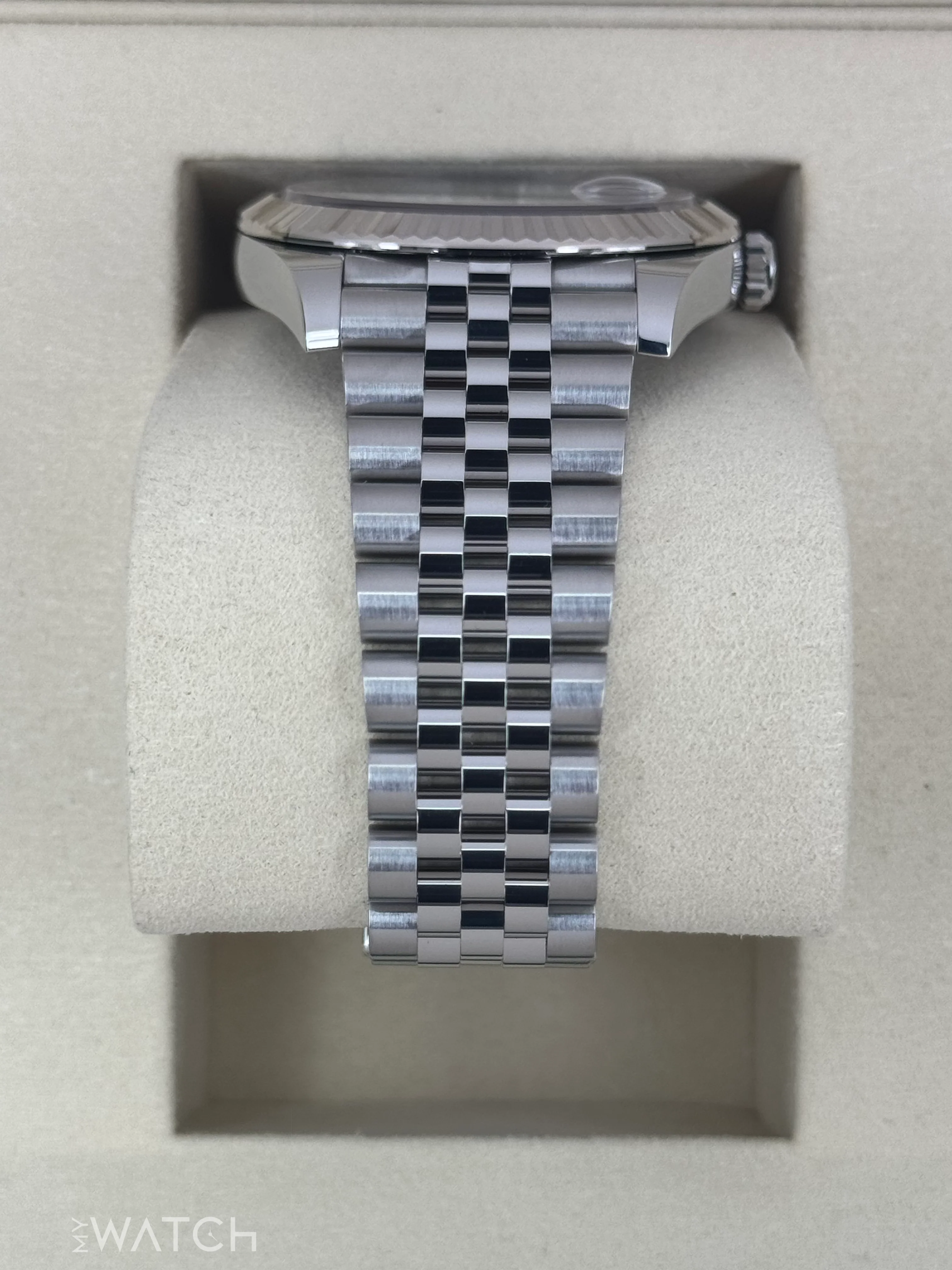 2025 Rolex Datejust 41mm 126334 Stainless Steel Jubilee Rhodium Dial - Image 3