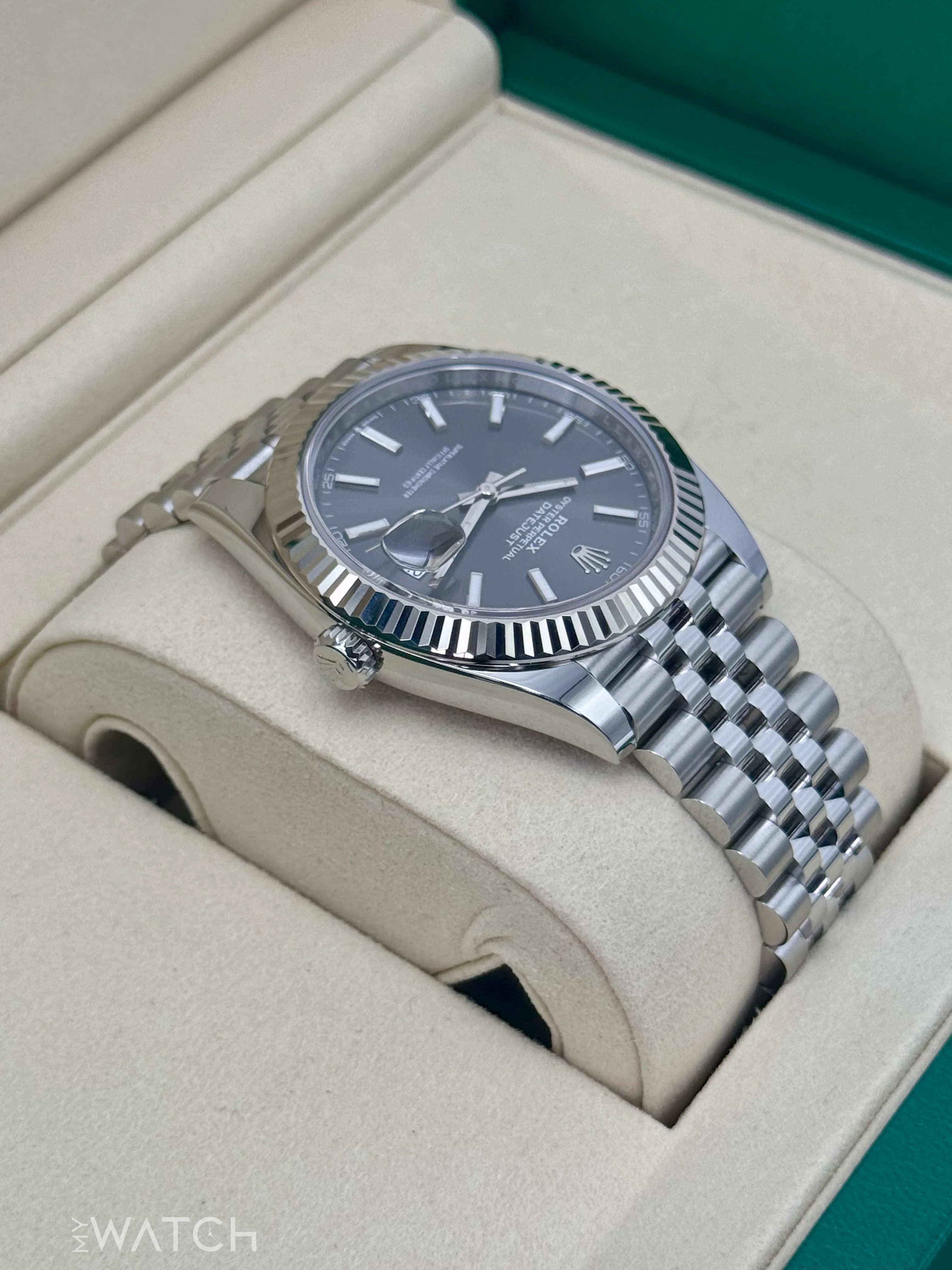 2025 Rolex Datejust 41mm 126334 Stainless Steel Jubilee Rhodium Dial - Image 8