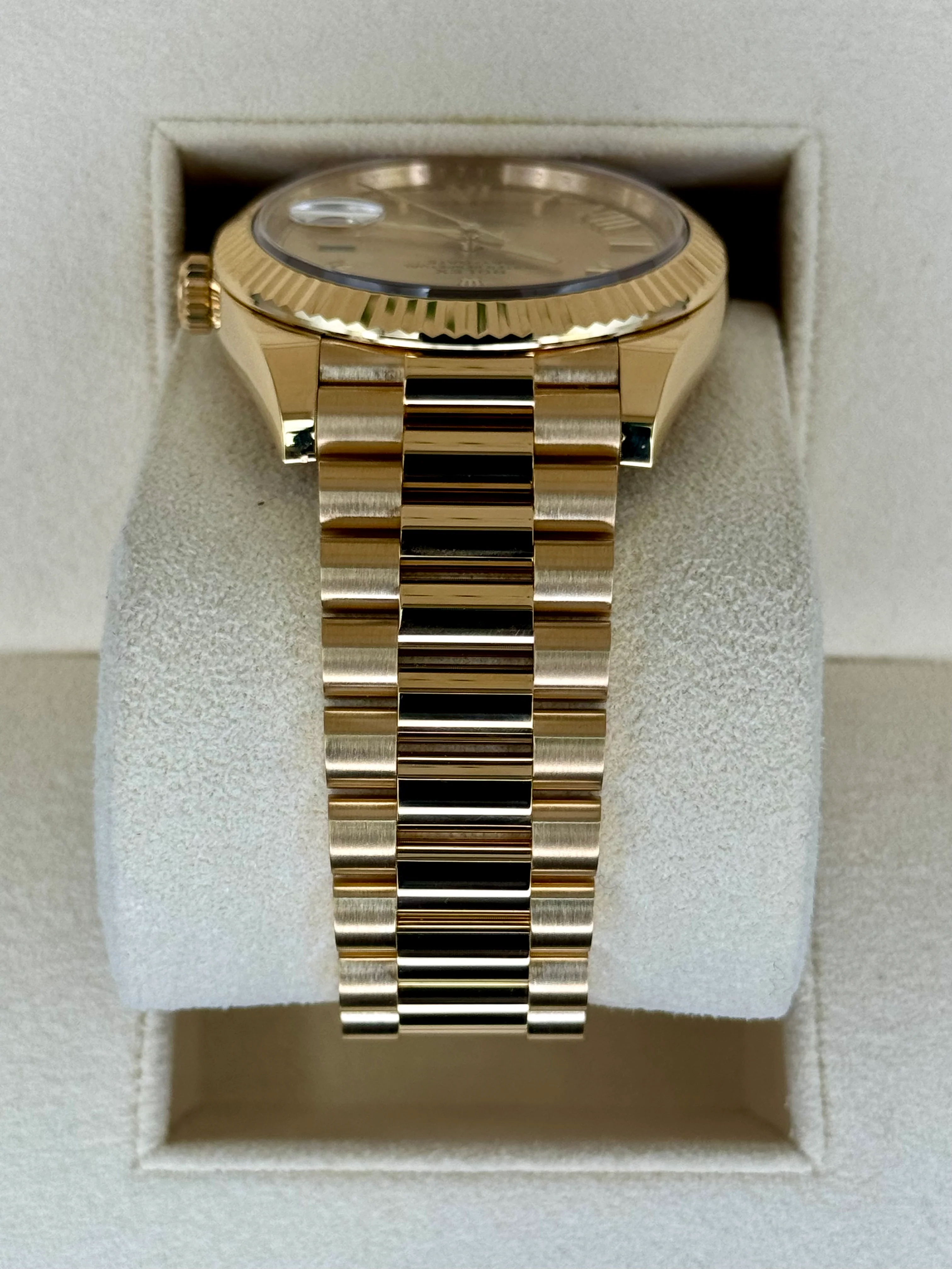 2021 Rolex Day-Date 40mm 228238 Presidential Champagne Dial - Image 4