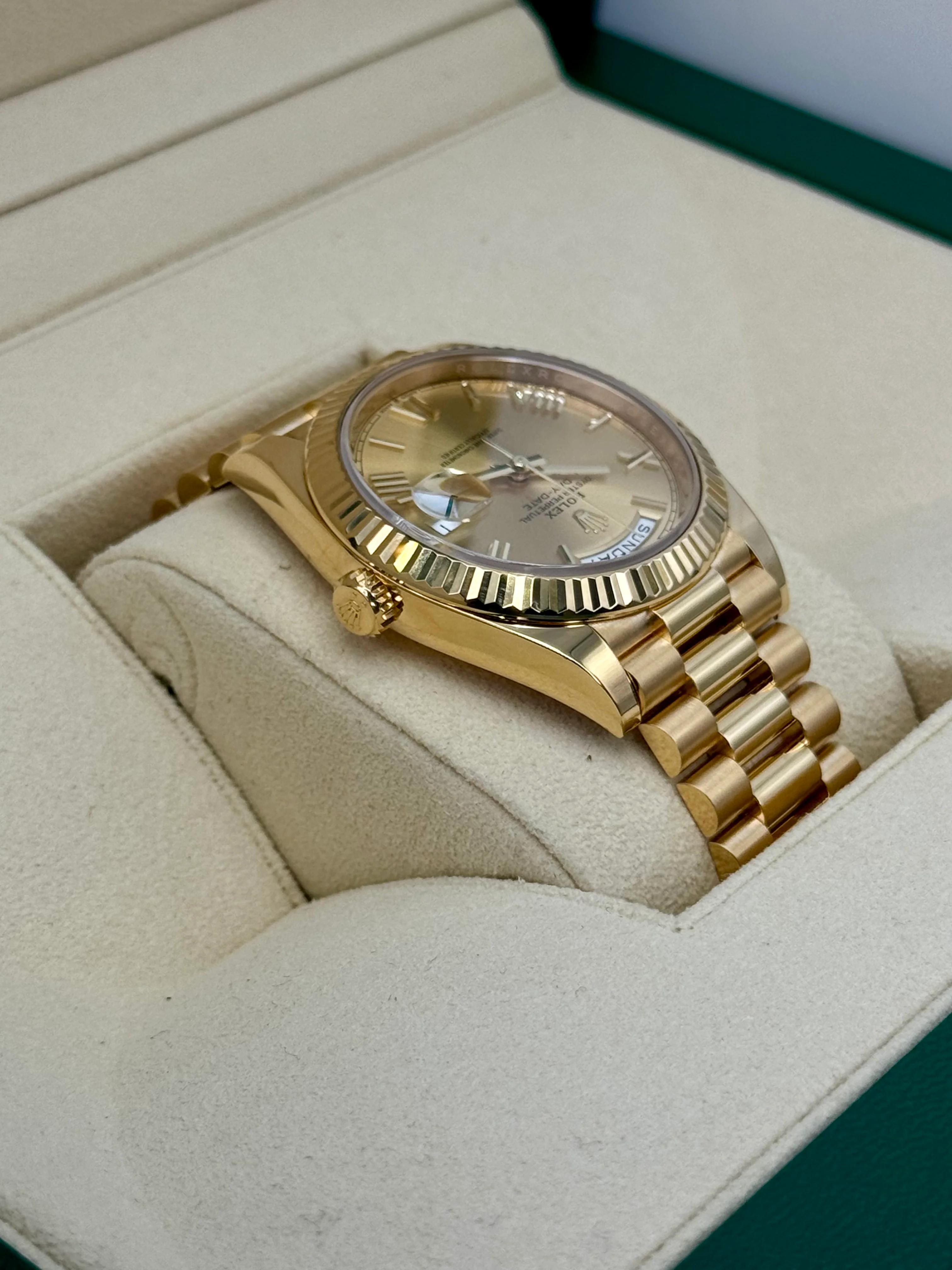 2021 Rolex Day-Date 40mm 228238 Presidential Champagne Dial - Image 8