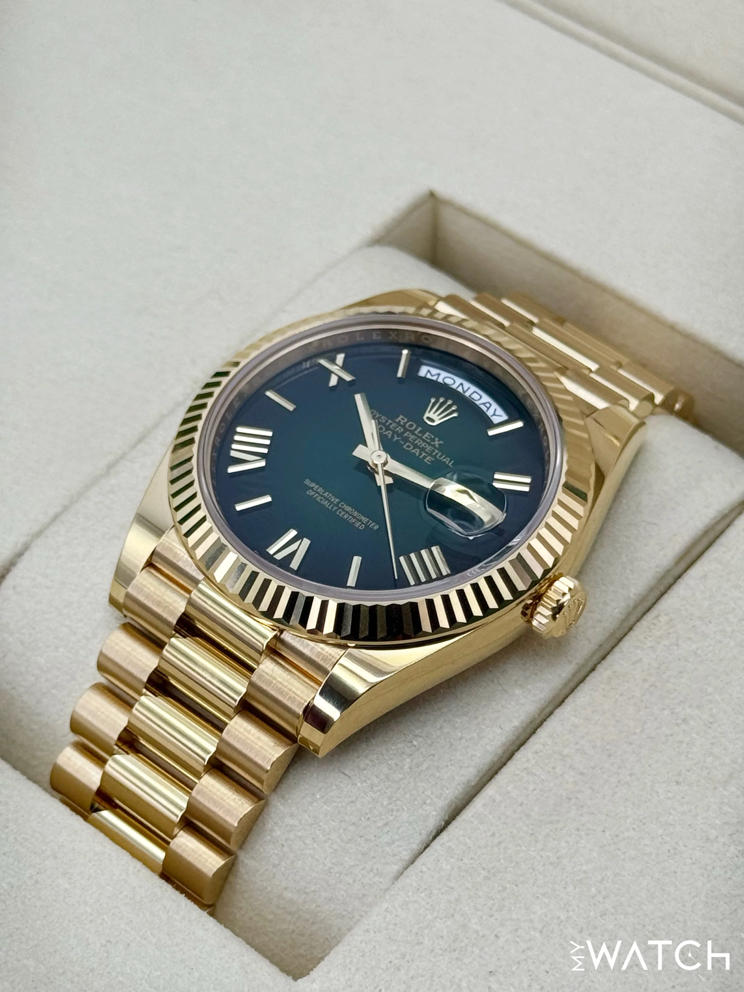 NEW 2025 Rolex Day-Date 40mm 228238 Presidential Green Ombre Dial - Image 5