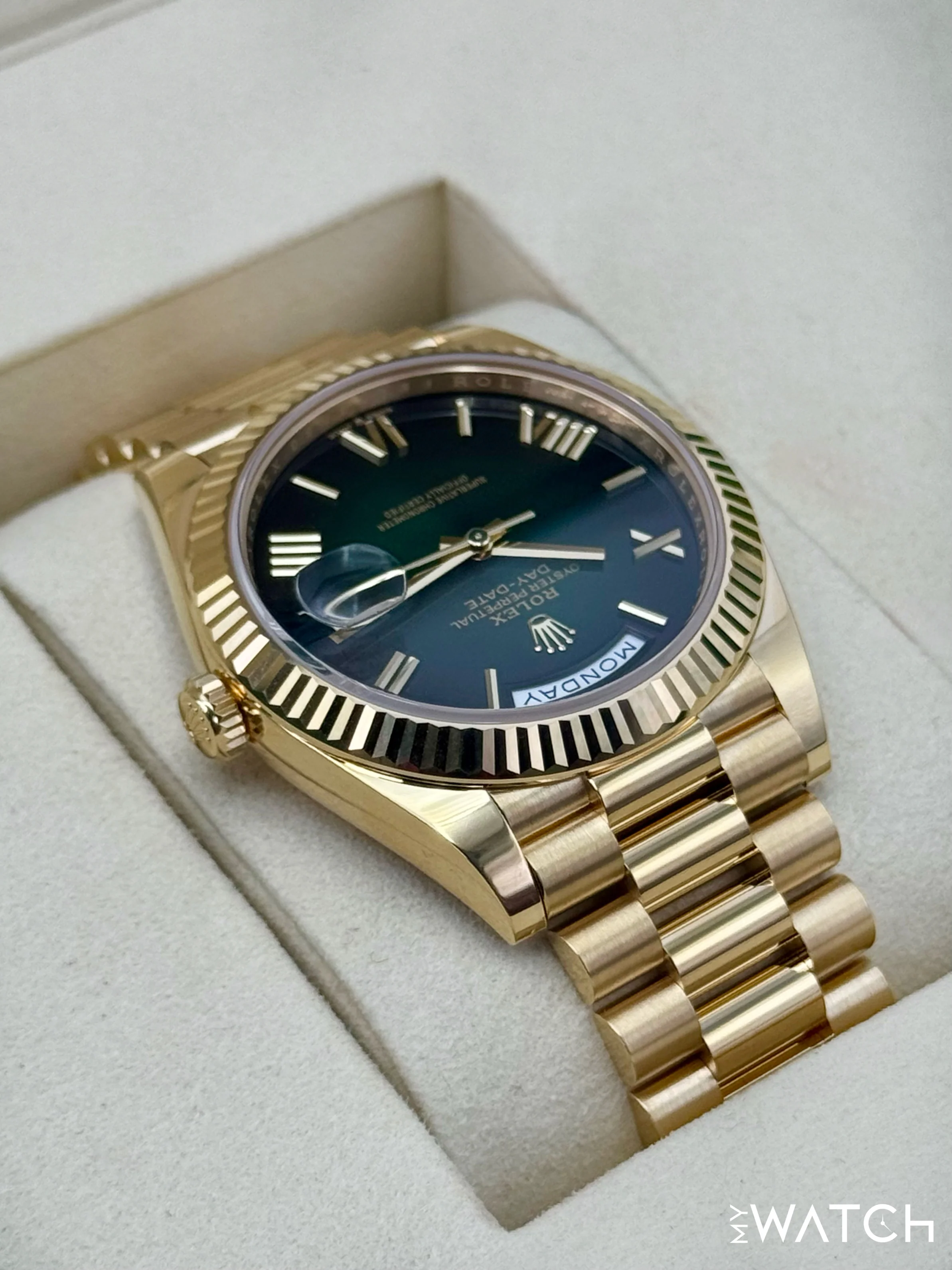 NEW 2025 Rolex Day-Date 40mm 228238 Presidential Green Ombre Dial - Image 8
