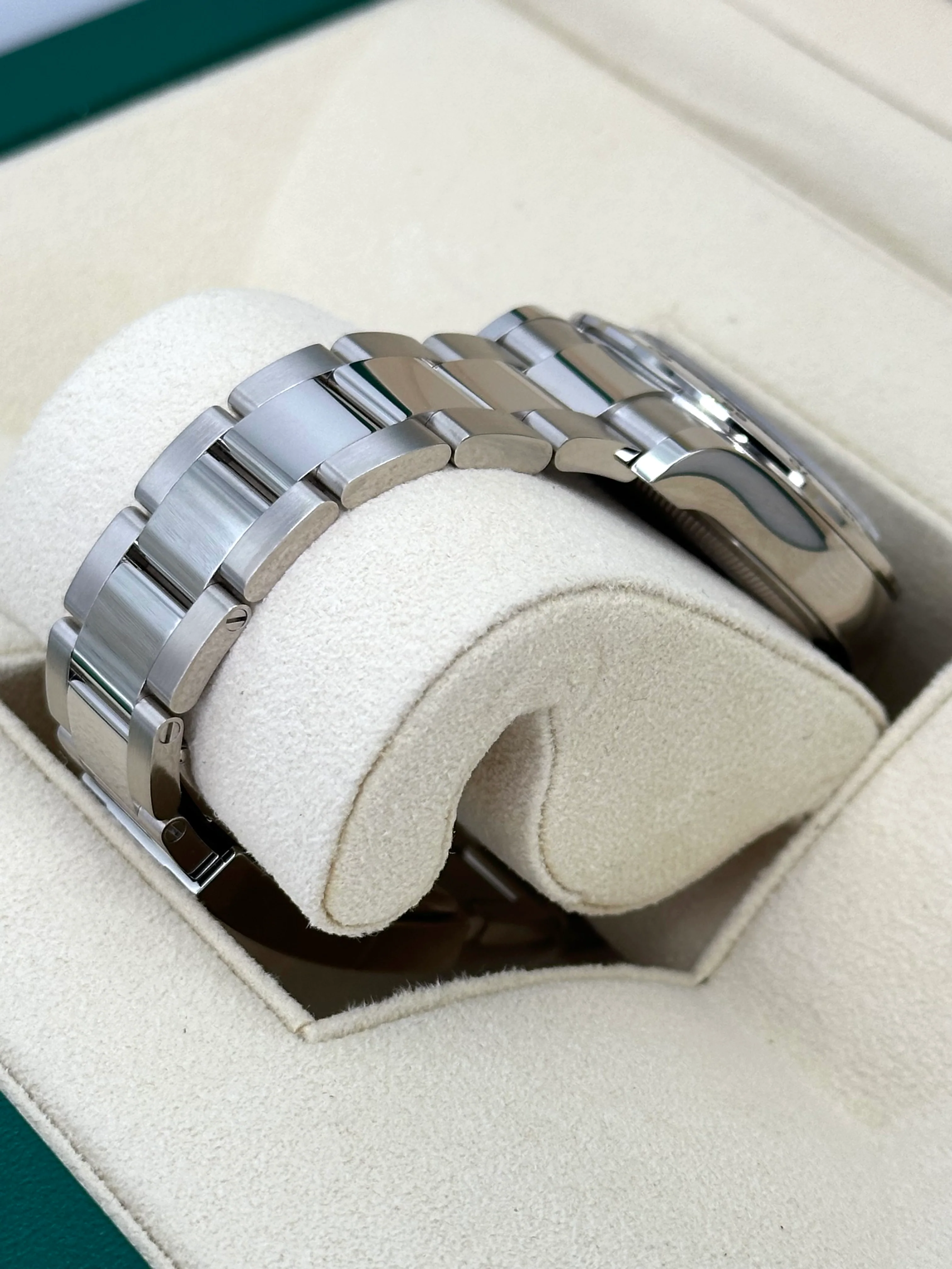 NEW 2025 Rolex Daytona 40mm 126509 White Gold Silver Ghost Dial - Image 7