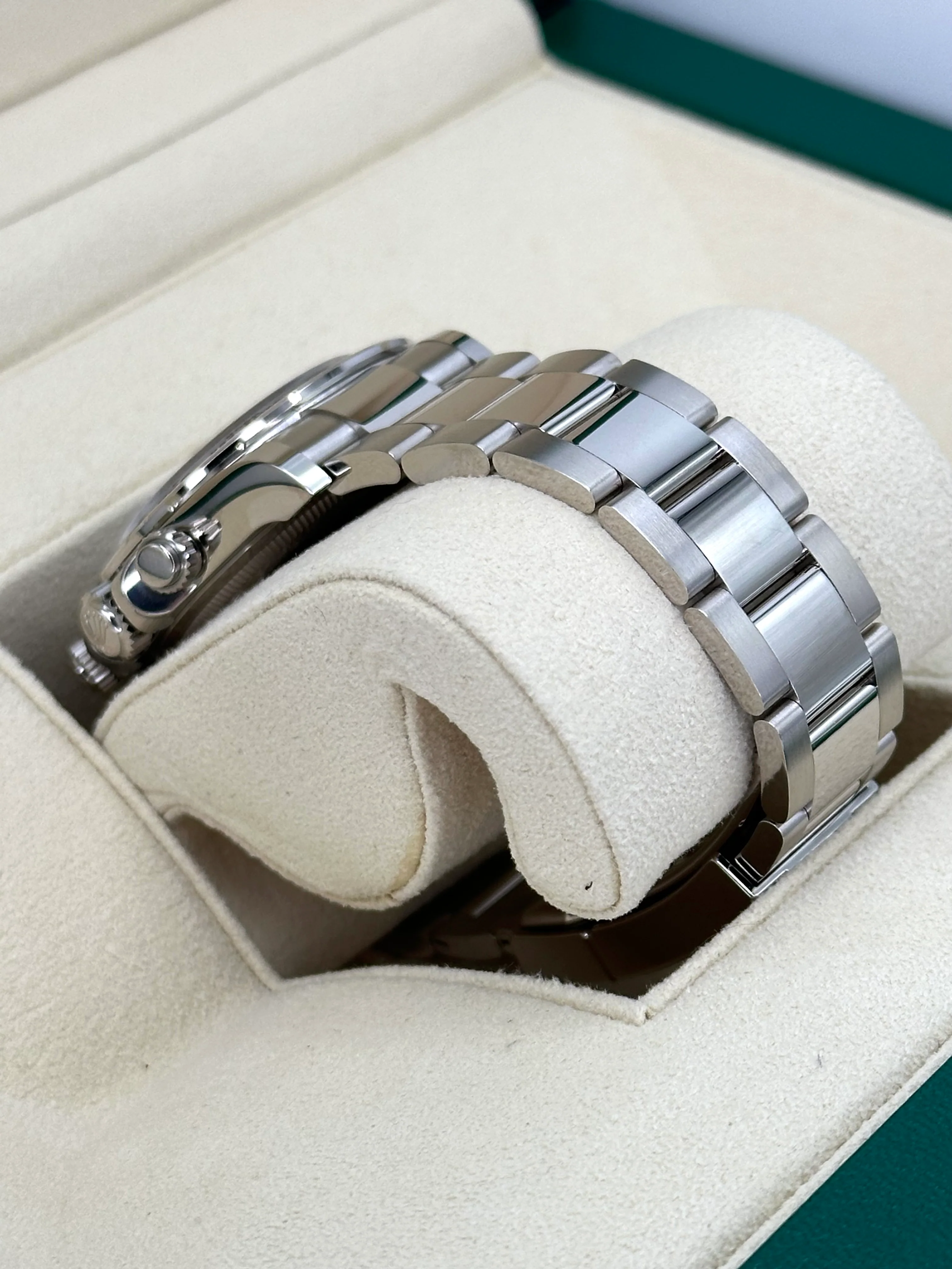 NEW 2025 Rolex Daytona 40mm 126509 White Gold Silver Ghost Dial - Image 8