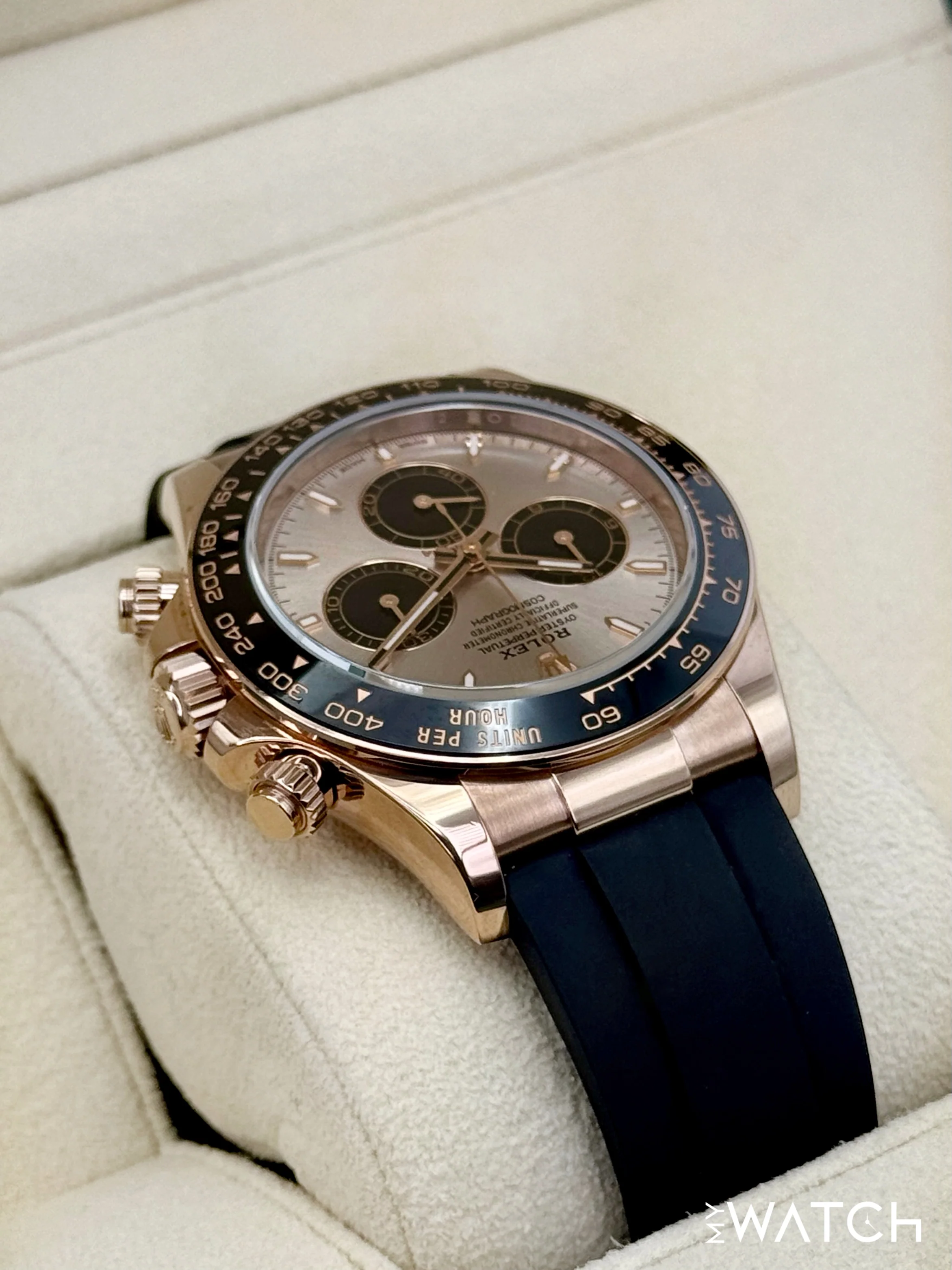 NEW 2025 Rolex Daytona 40mm 126515LN Rose Gold Oysterflex Sundust Dial - Image 8