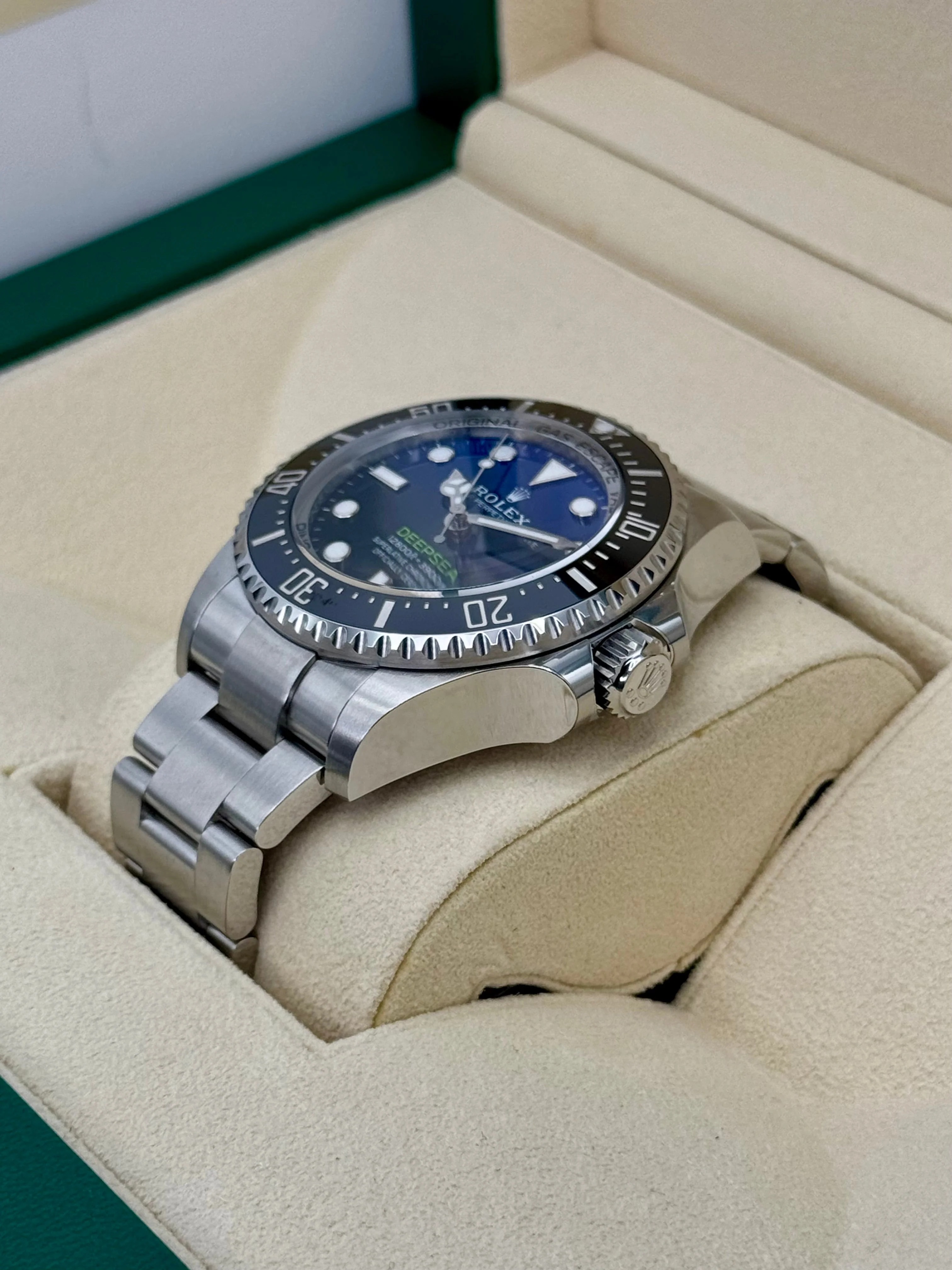 NEW 2025 Rolex Deepsea "James Cameron" 44mm 136660 Stainless Steel Blue Dial - Image 5