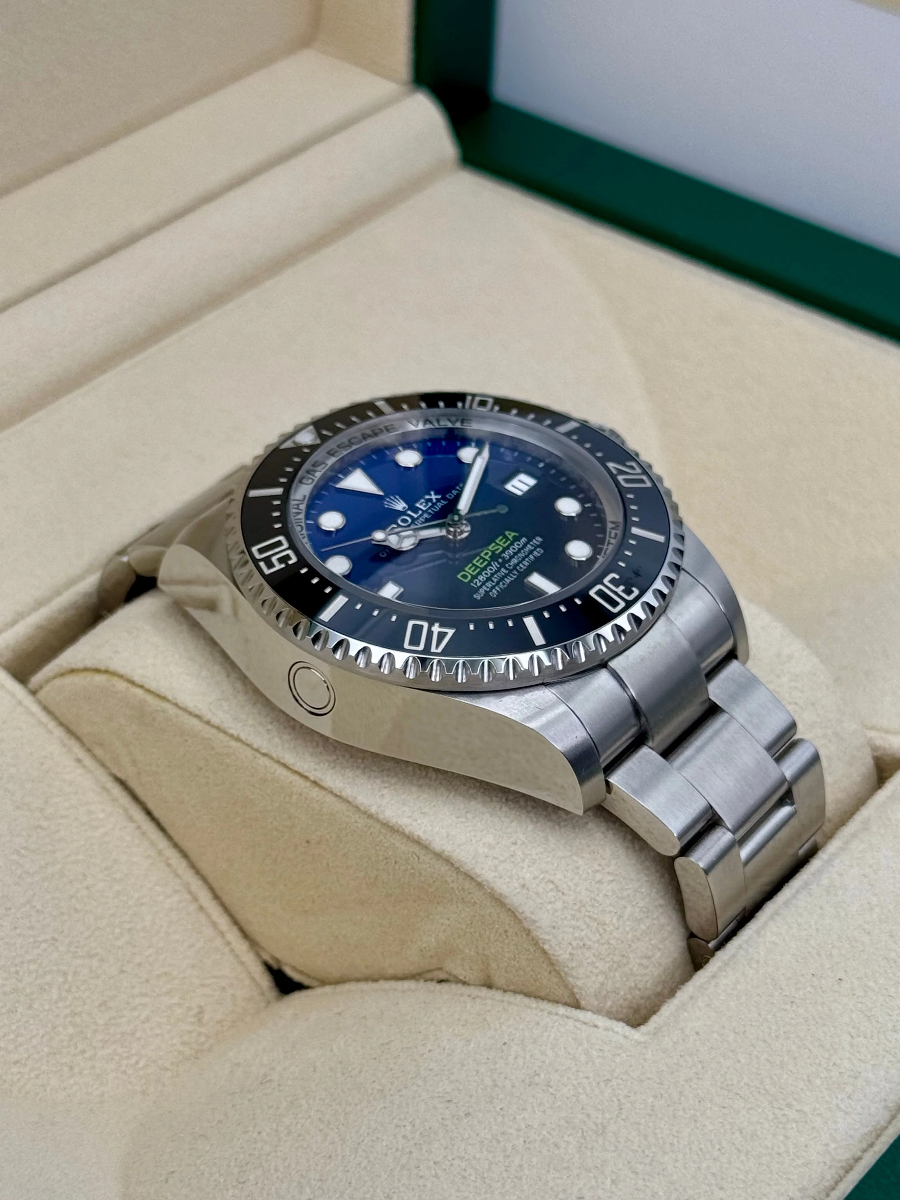 NEW 2025 Rolex Deepsea "James Cameron" 44mm 136660 Stainless Steel Blue Dial - Image 6