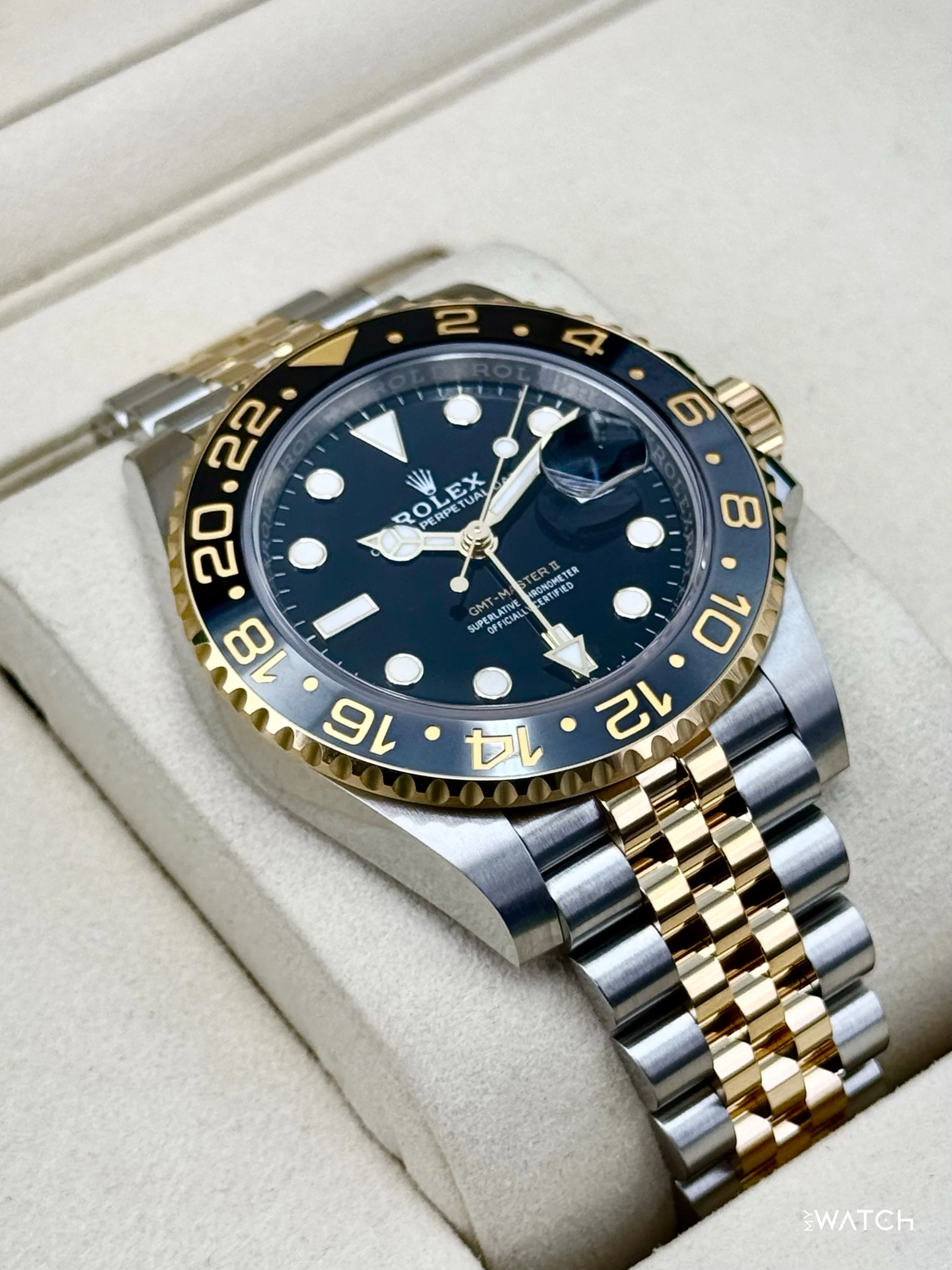 NEW 2025 Rolex GMT-Master II 40mm 126713GRNR Two-Tone Jubilee - Image 6
