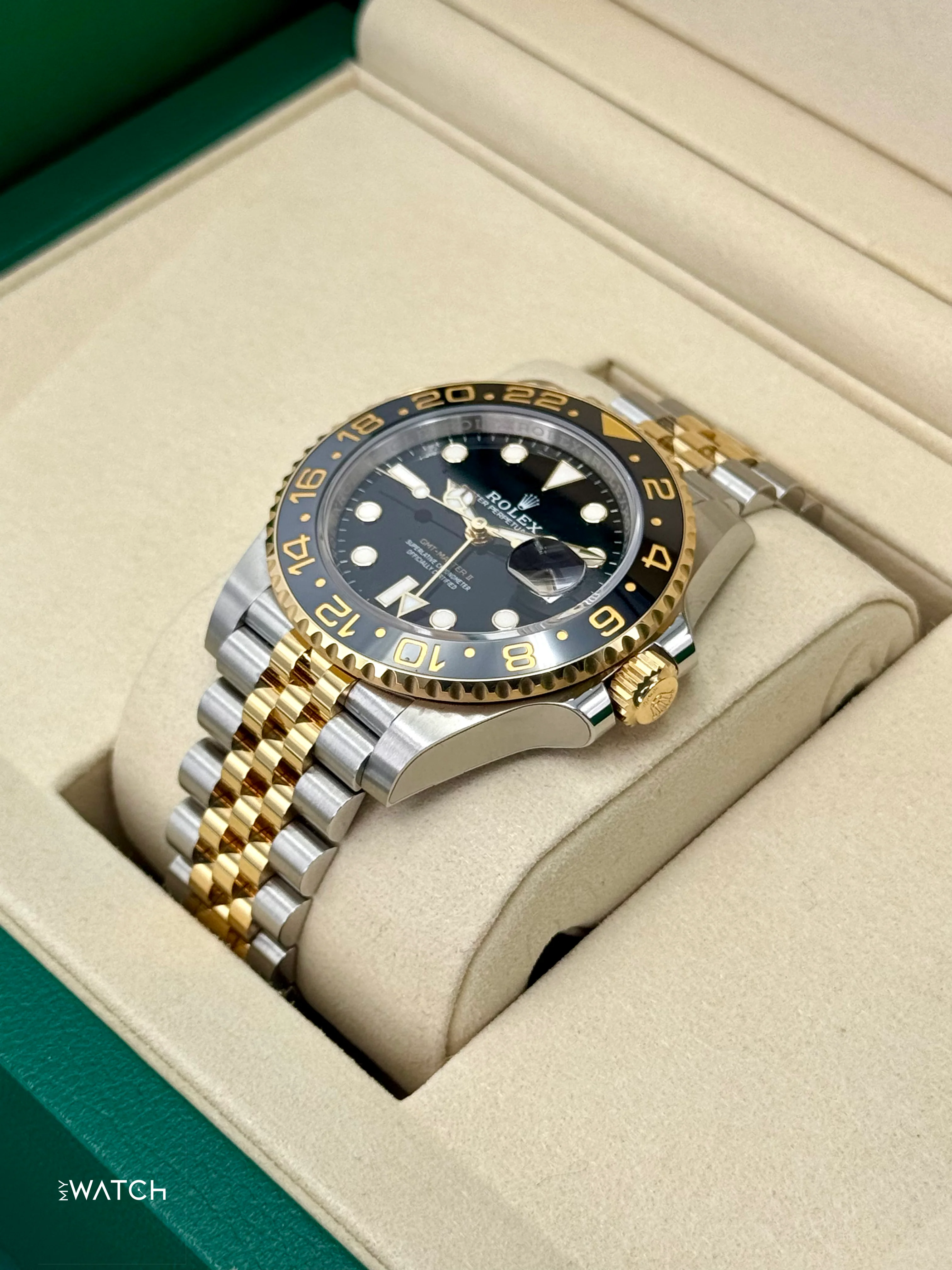 NEW 2025 Rolex GMT-Master II 40mm 126713GRNR Two-Tone Jubilee (STICKERED) - Image 5