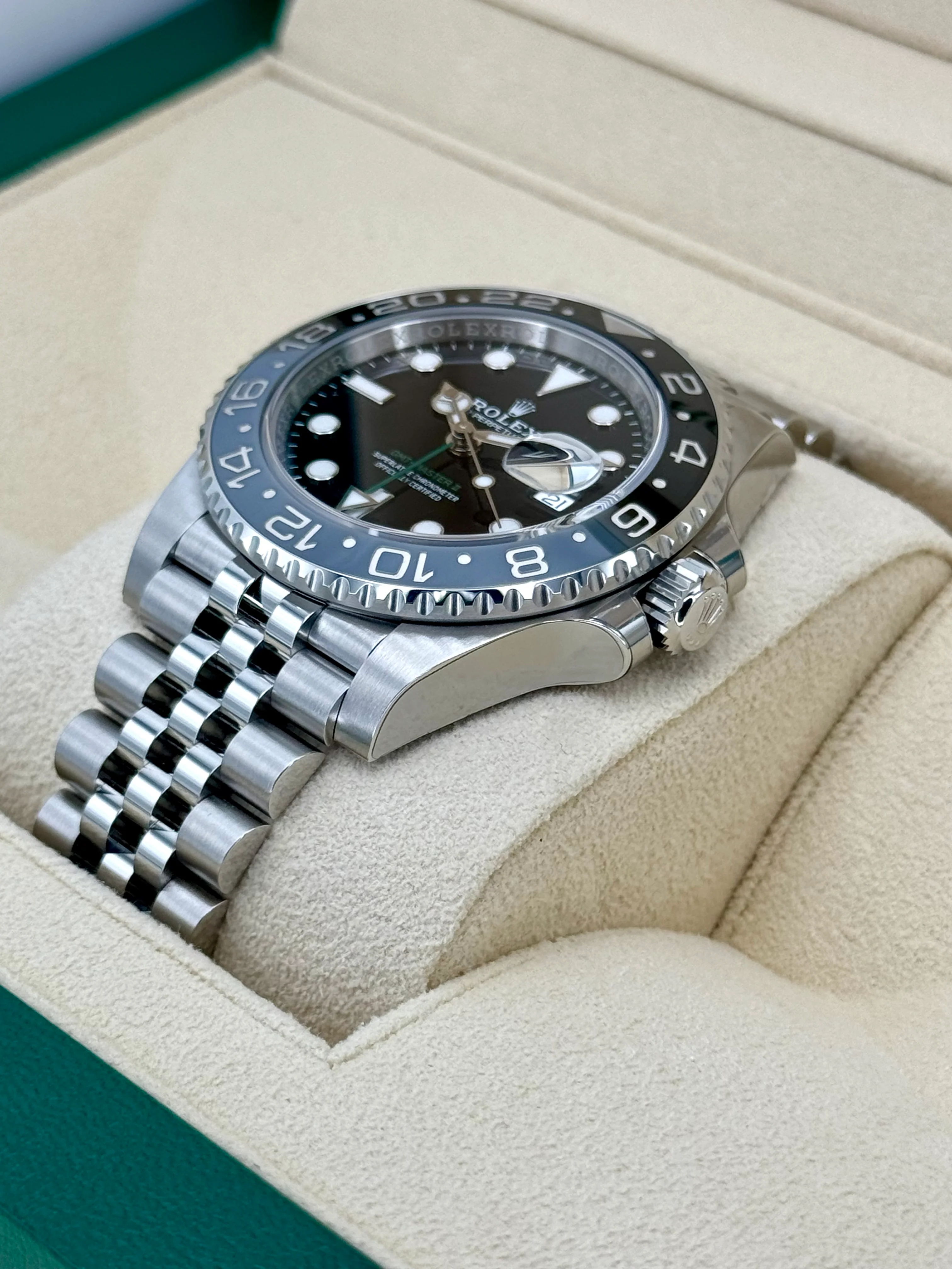 NEW 2025 Rolex GMT-Master II "Bruce Wayne" 40mm 126710GRNR Black Dial - Image 5