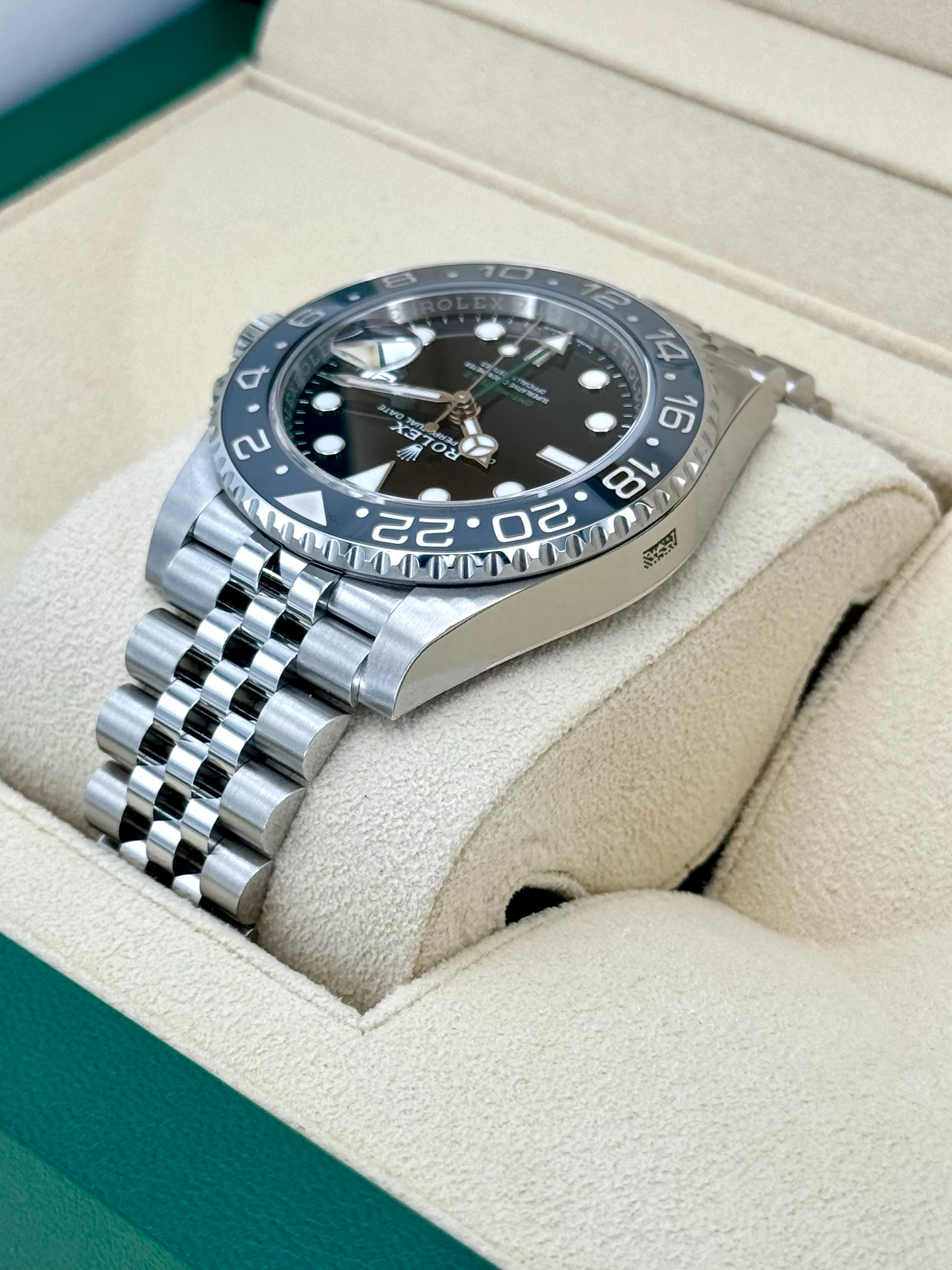 NEW 2025 Rolex GMT-Master II "Bruce Wayne" 40mm 126710GRNR Black Dial - Image 7