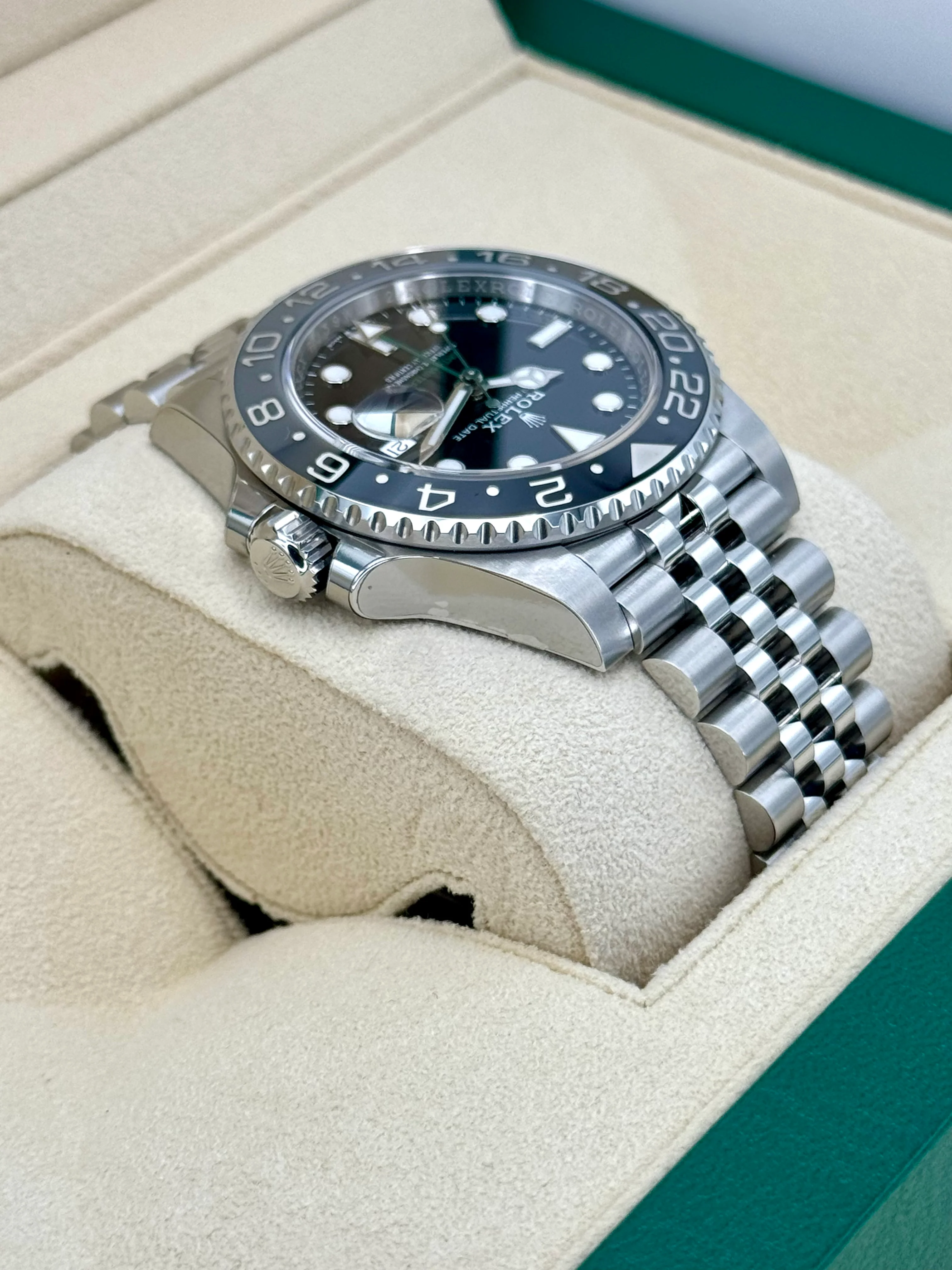NEW 2025 Rolex GMT-Master II "Bruce Wayne" 40mm 126710GRNR Black Dial - Image 8