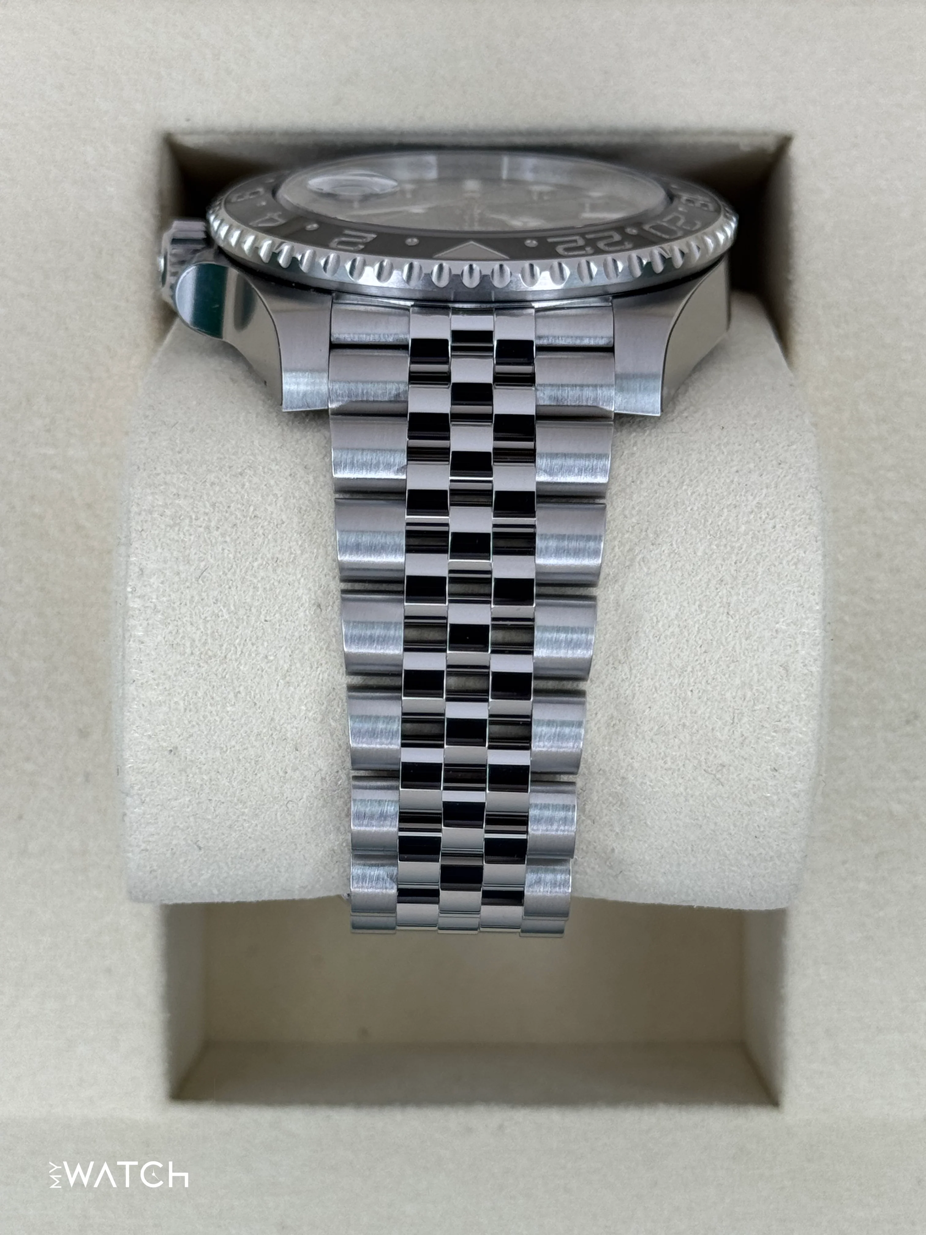 NEW 2025 Rolex GMT-Master II "Bruce Wayne" 40mm 126710GRNR Jubilee (STICKERED) - Image 4