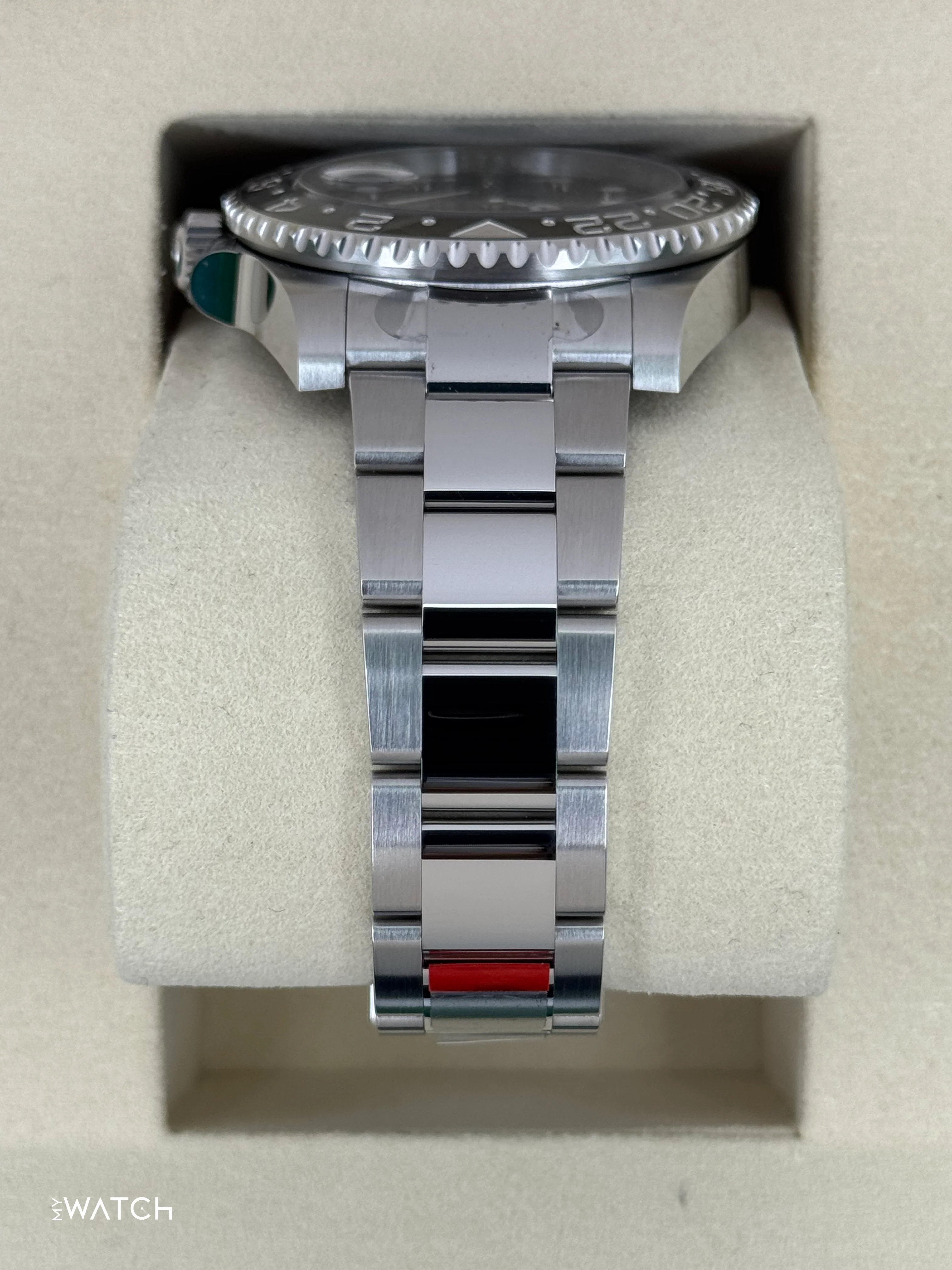 NEW 2025 Rolex GMT-Master II "Bruce Wayne" 40mm 126710GRNR Oyster - Image 4