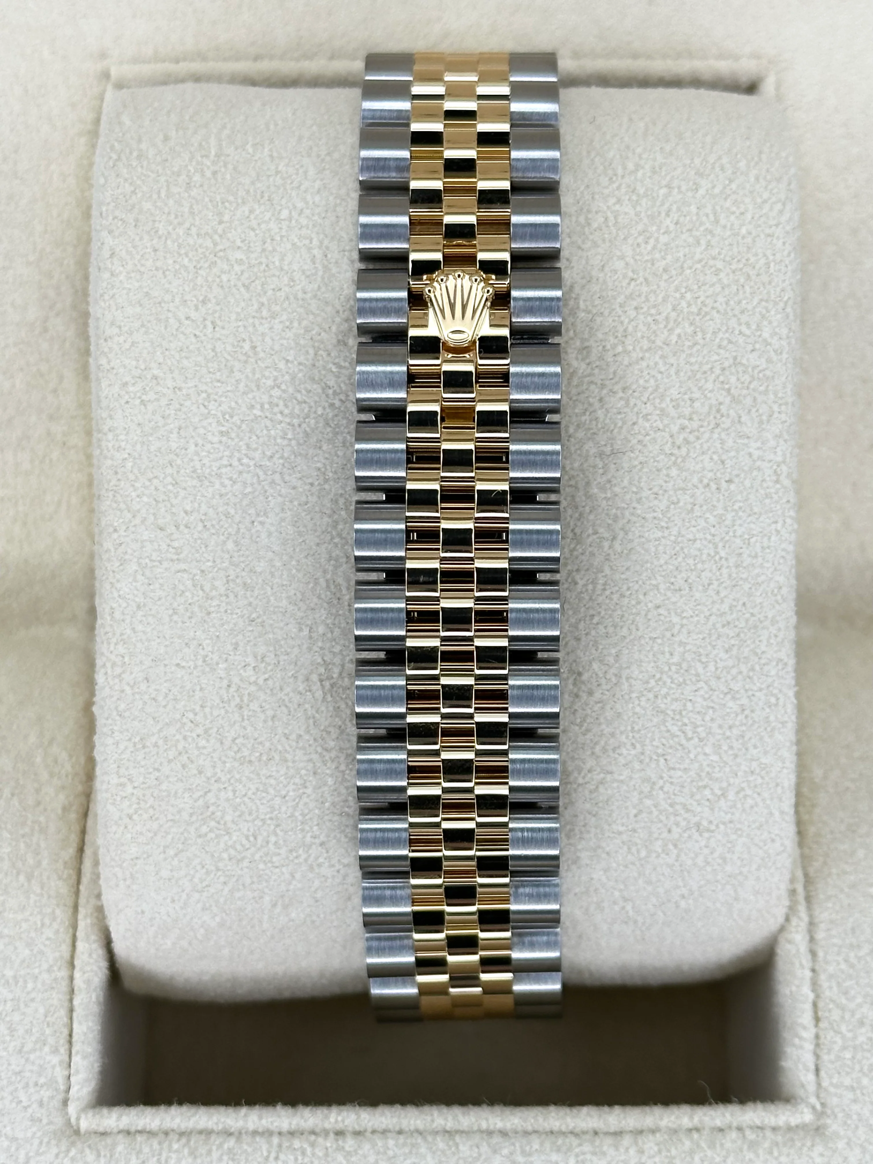 NEW 2025 Rolex Lady Datejust 31mm 278273 Two-Tone Silver Diamond Dial - Image 2