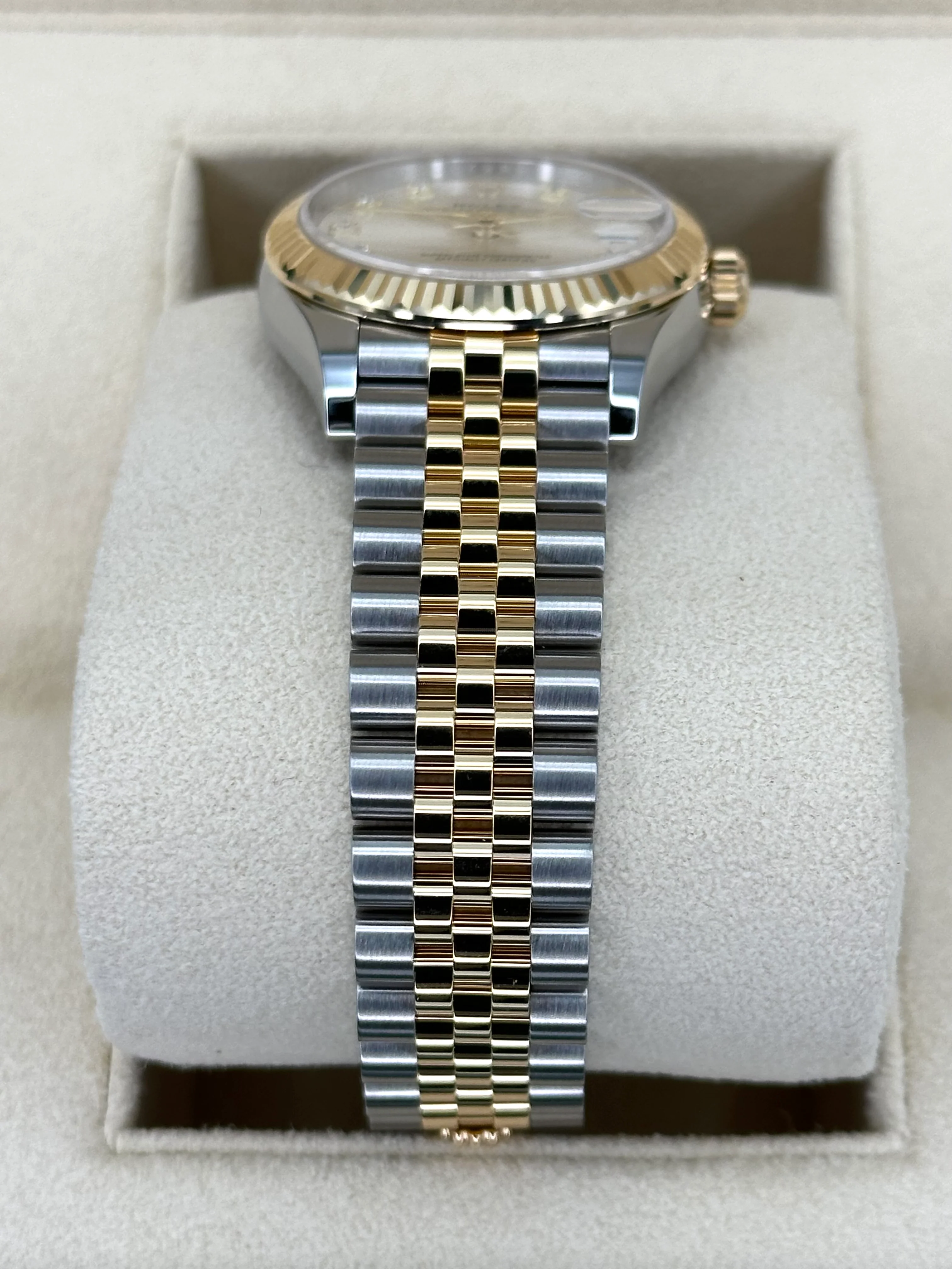 NEW 2025 Rolex Lady Datejust 31mm 278273 Two-Tone Silver Diamond Dial - Image 3