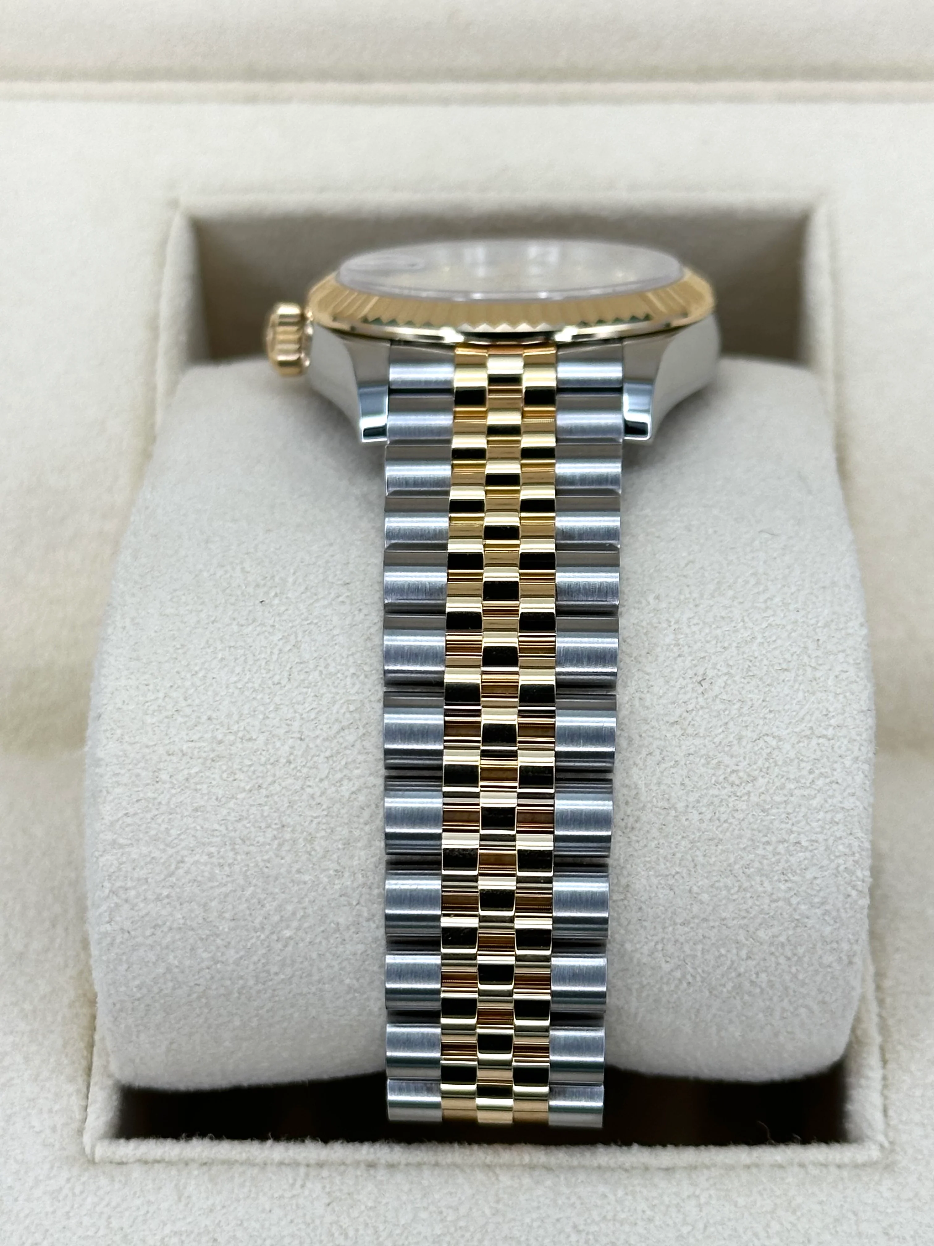 NEW 2025 Rolex Lady Datejust 31mm 278273 Two-Tone Silver Diamond Dial - Image 4